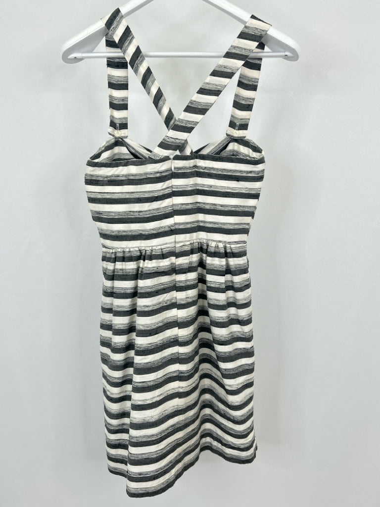 Leona by Lauren Leonard Women Size 4 Grey Striped Dress NWT