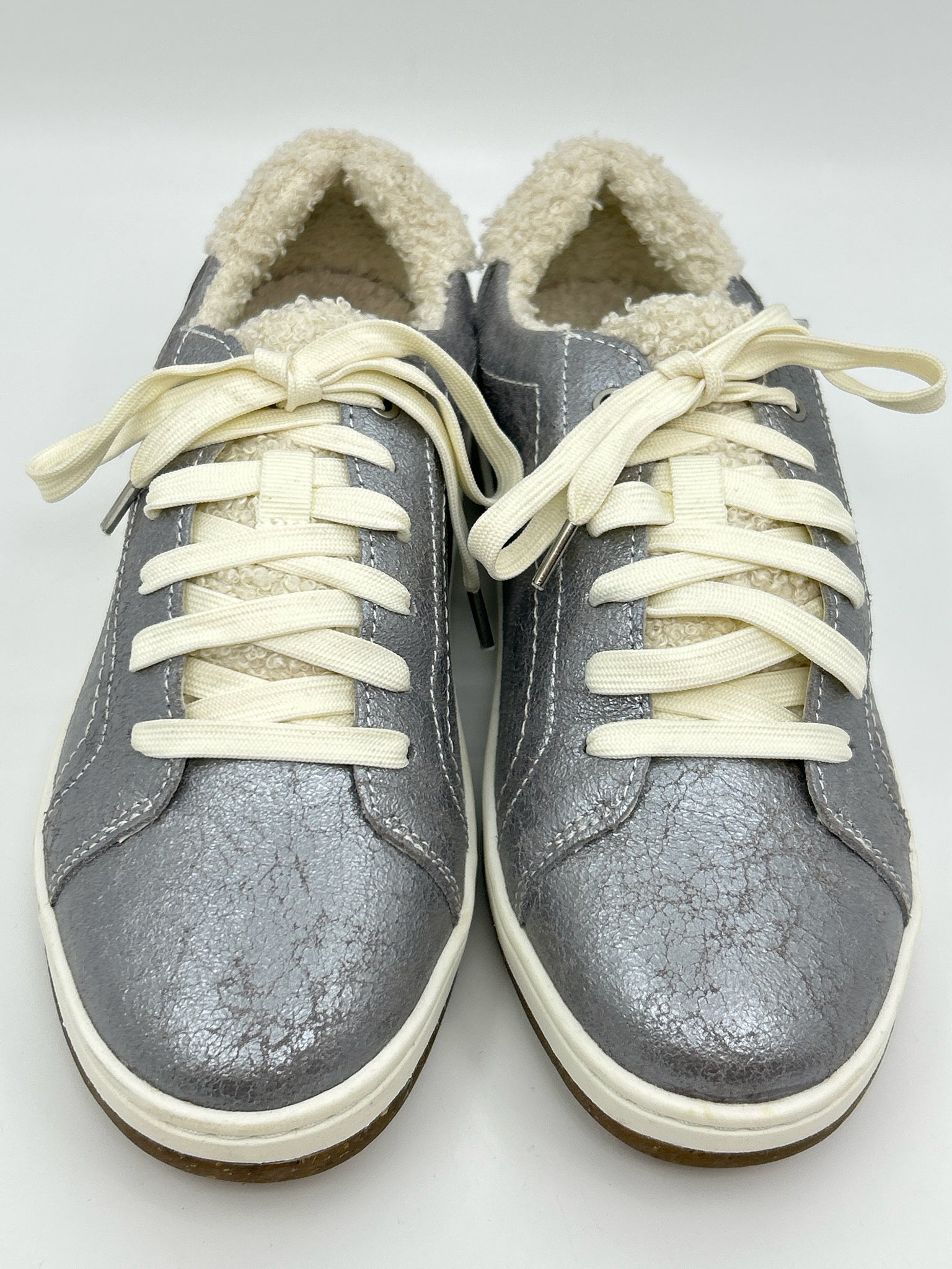 AETREX Size 7 METALLIC SILVER Women Sneakers