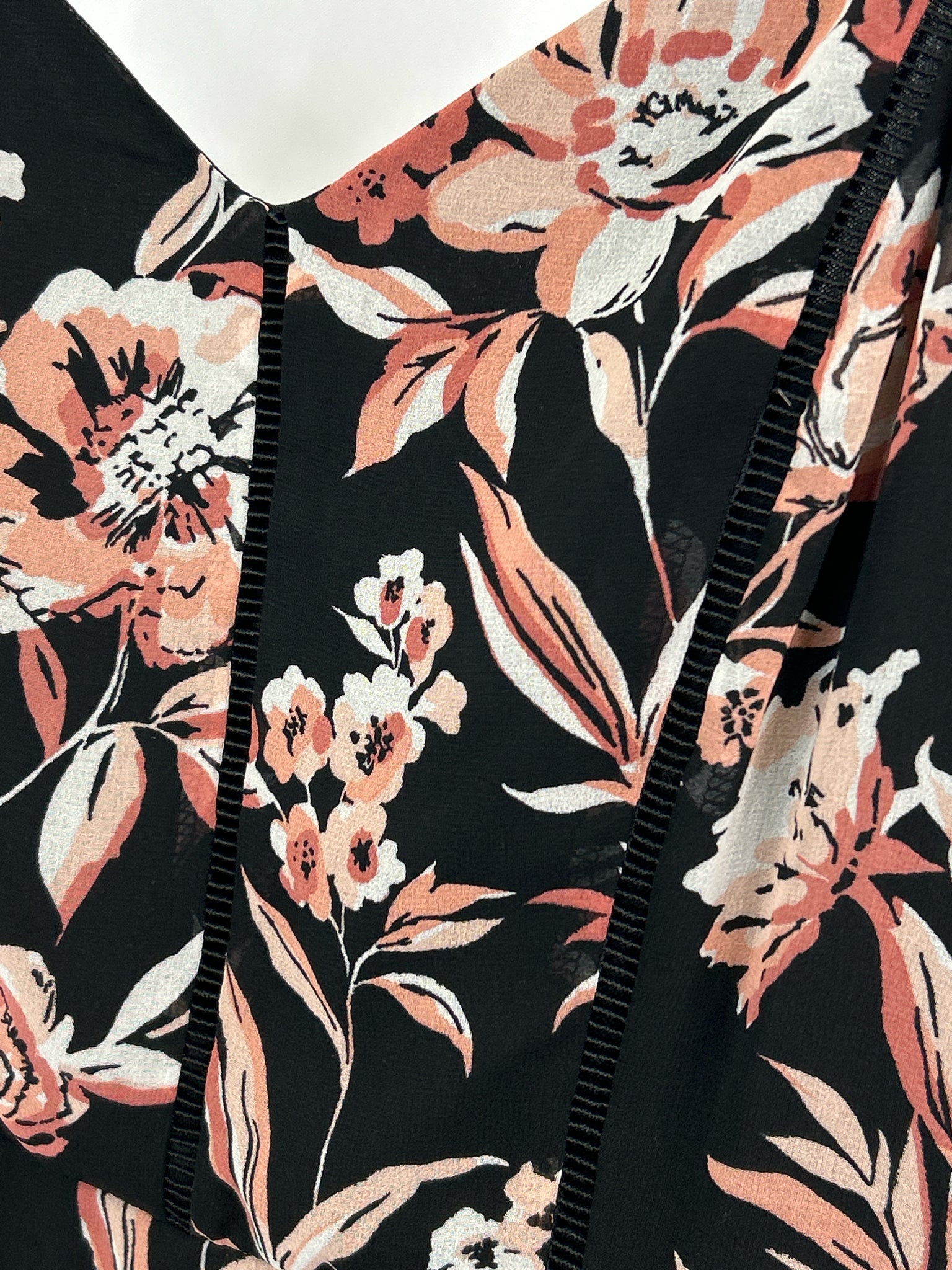 White House Black Market Size 6 Black Print Women Dress