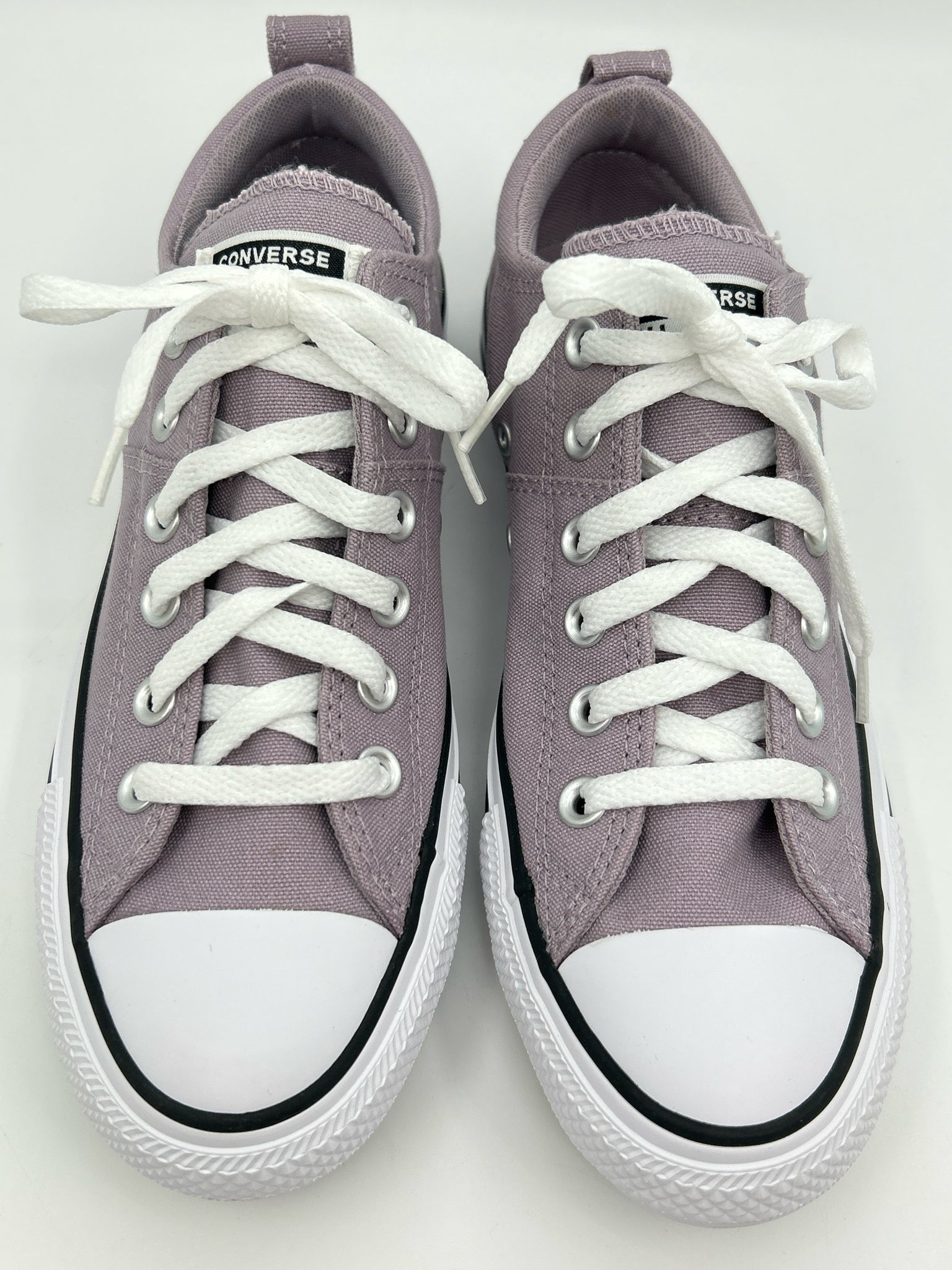 CONVERSE Size 8 Lilac Women Sneakers NWOB