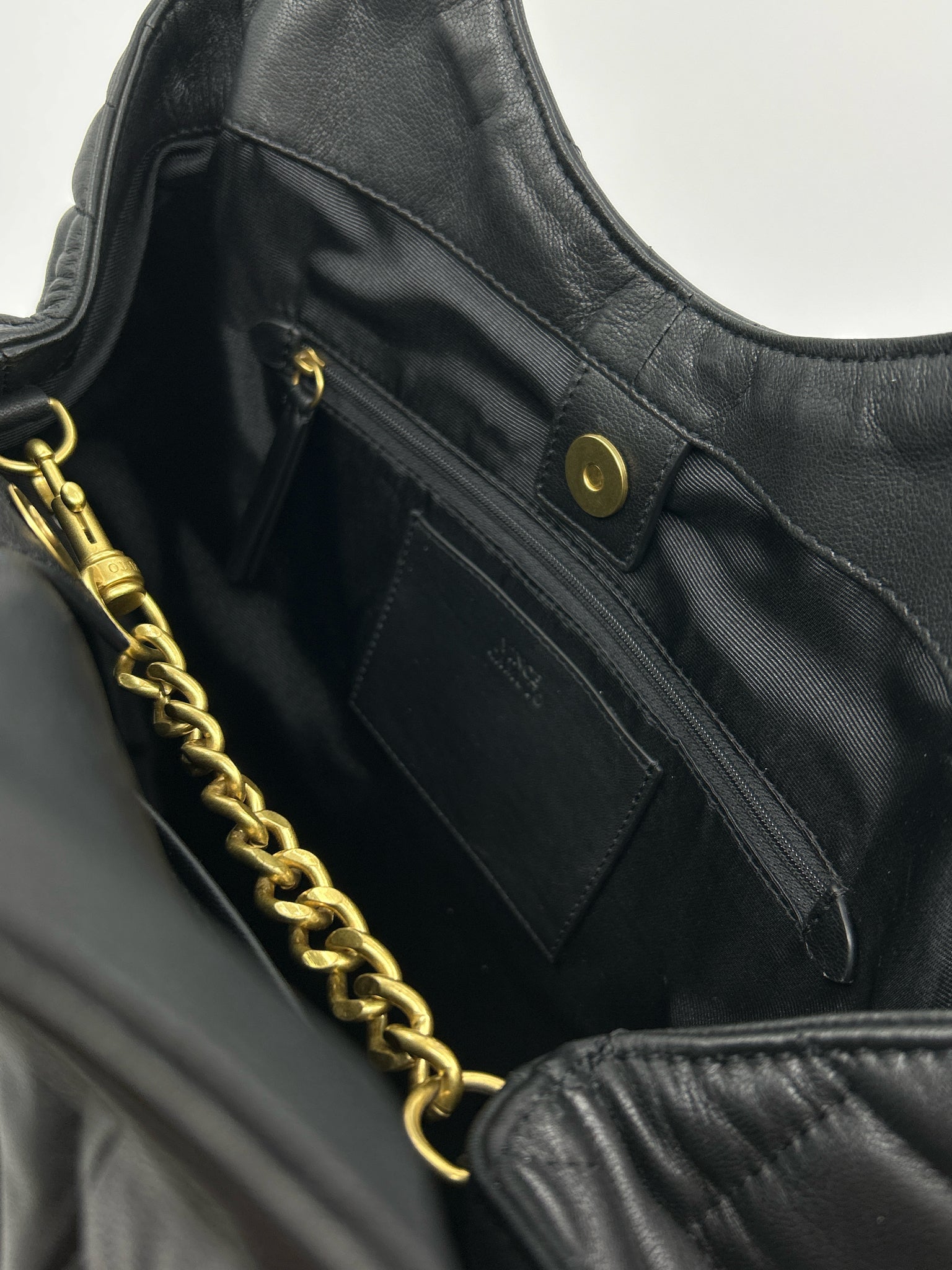 VINCE CAMUTO Black Women Purse