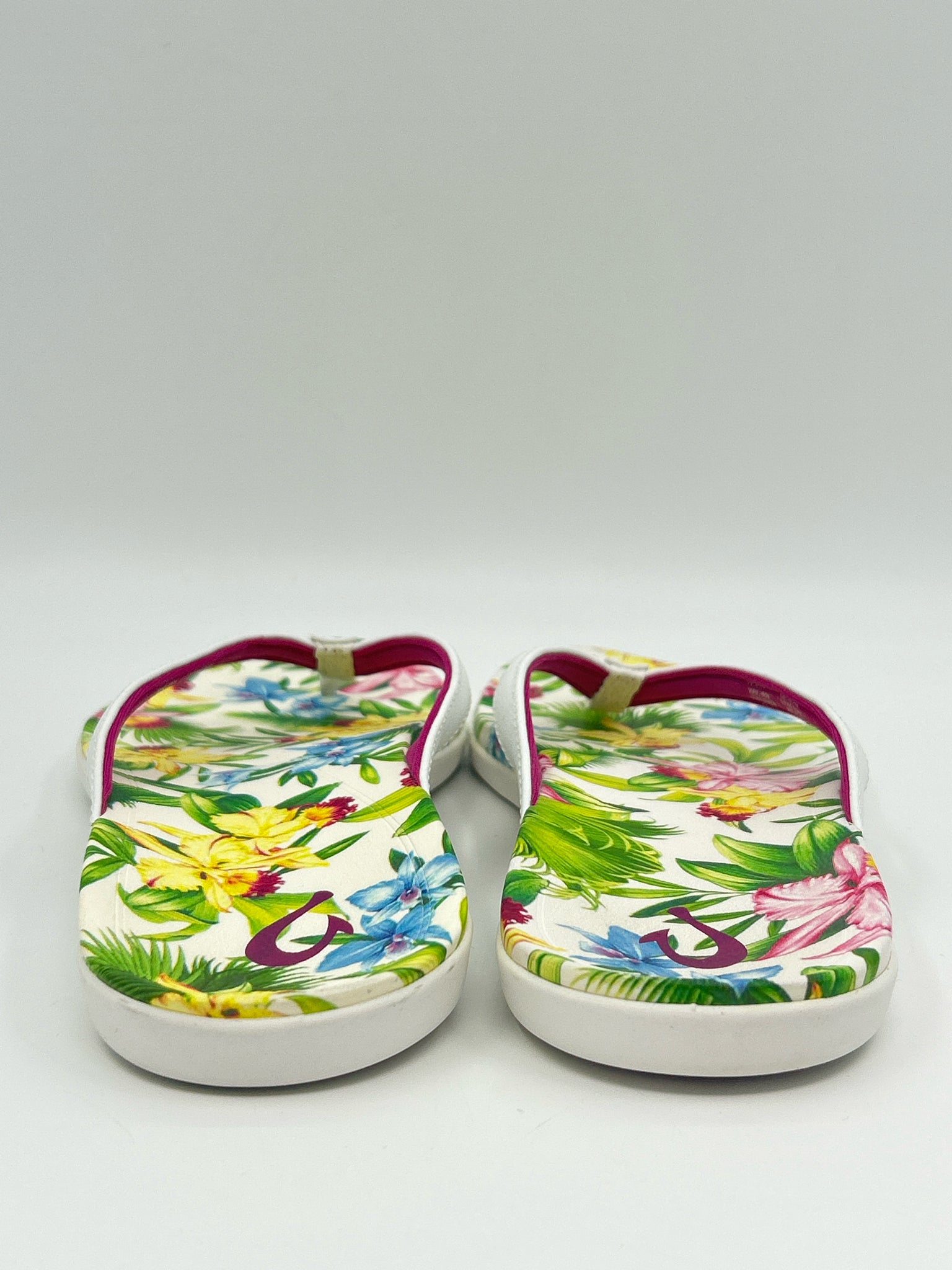 OLUKAI Size 9 FLORAL PRINT Women Flip flops