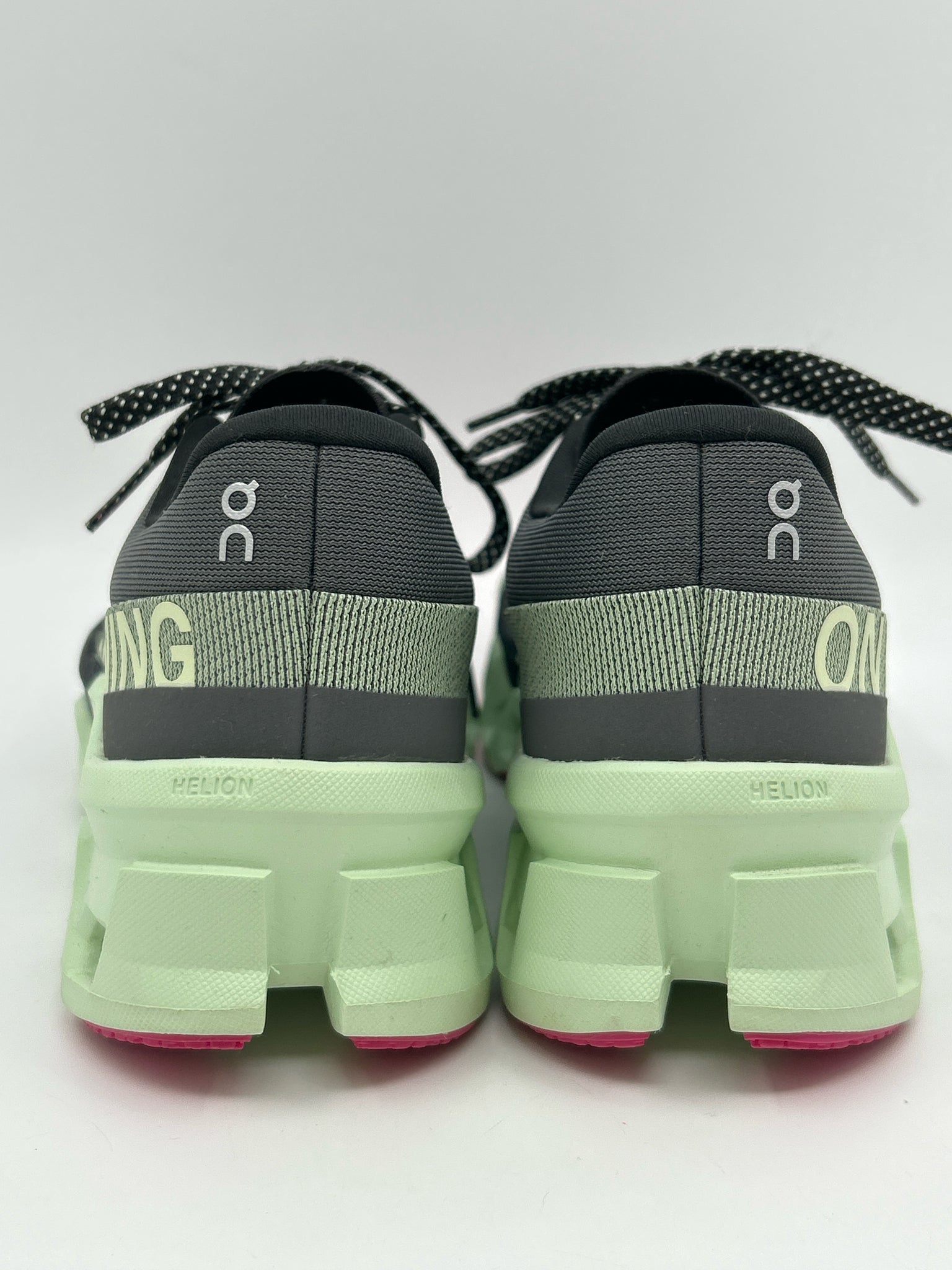 ON CLOUD Size 7.5 Grey & Mint Women Sneakers