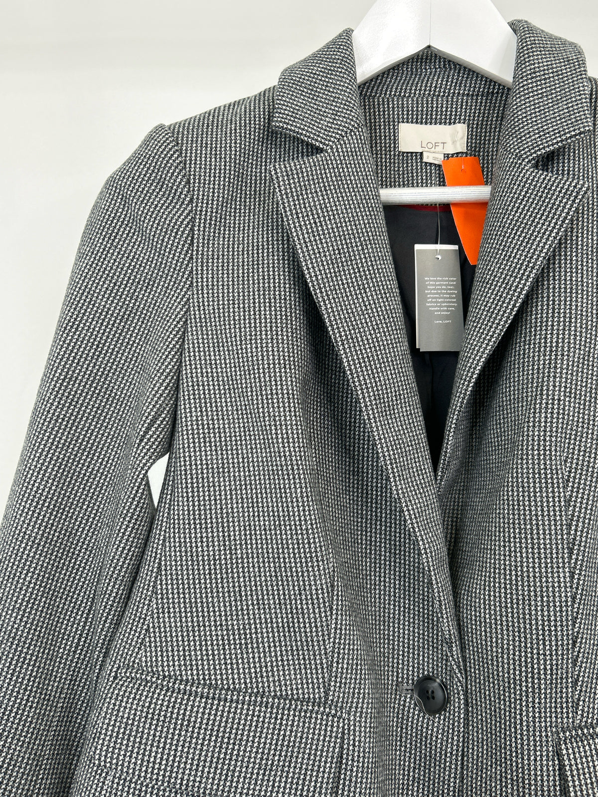 LOFT Size 2 GRAY AND WHITE Women Blazer