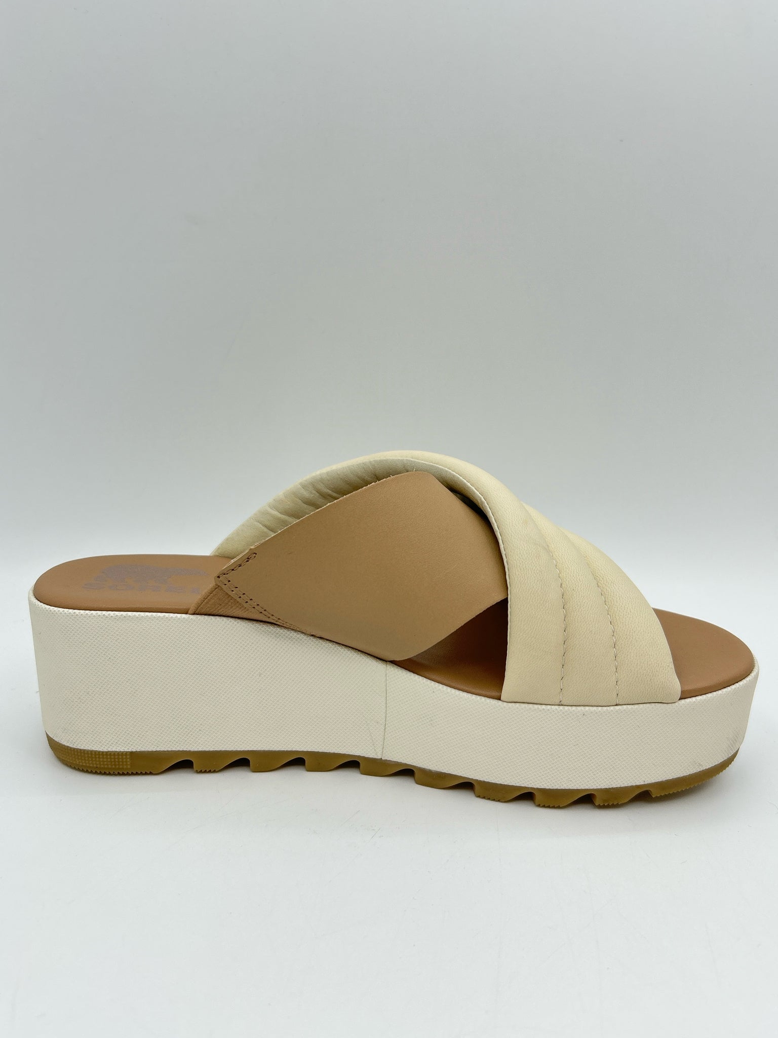 SOREL Size 8.5 Chalk and Beige Women Sandal