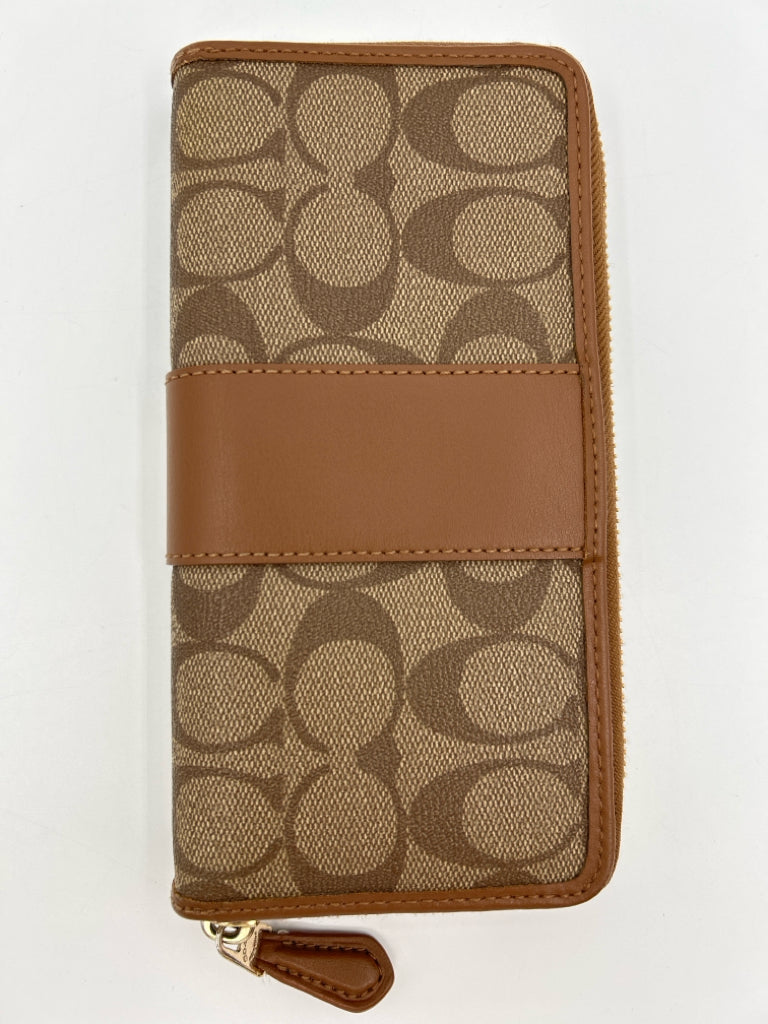 COACH Tan Women's Wallet
