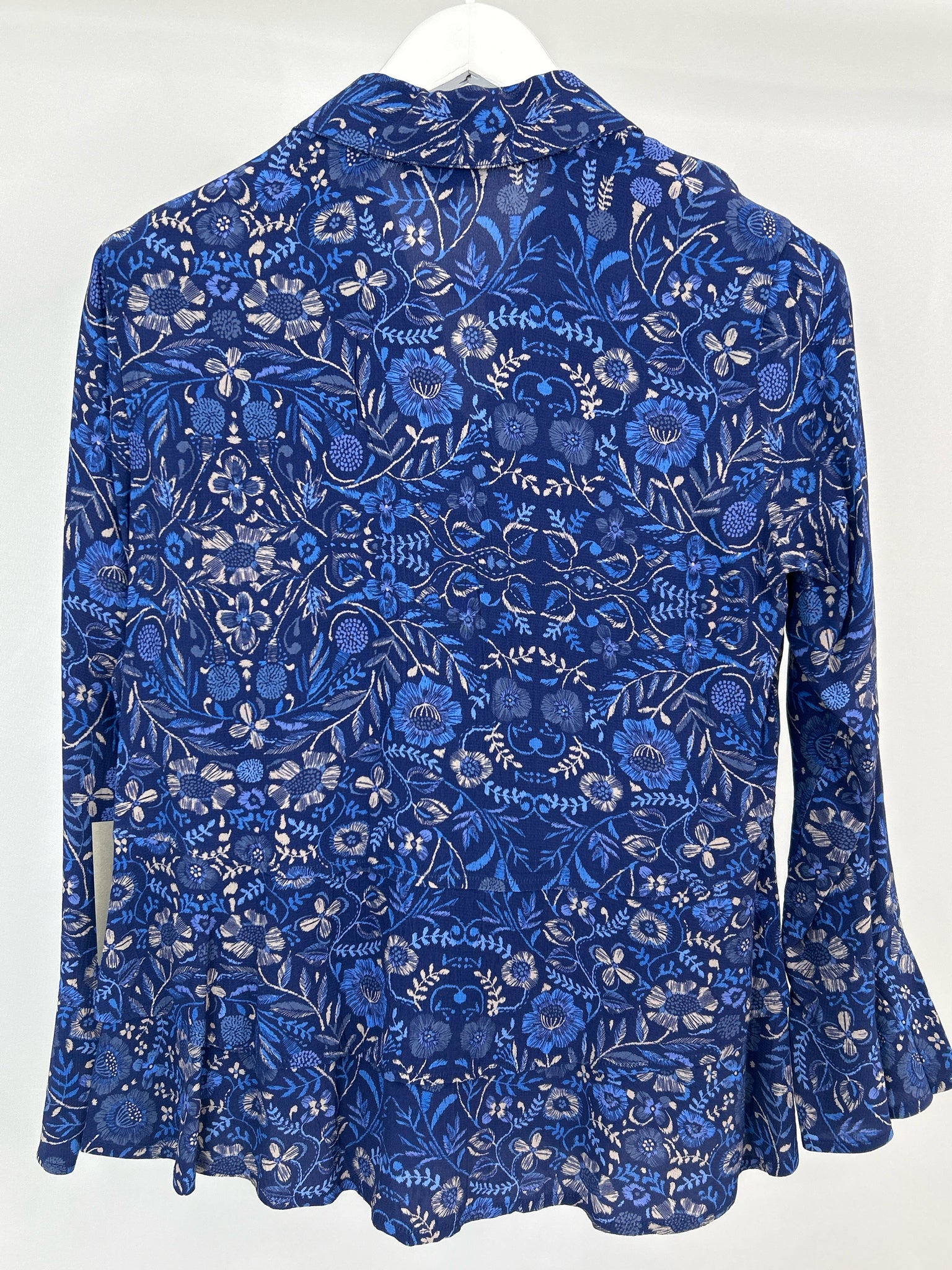HABITAT Size S Blue floral Women Blouse