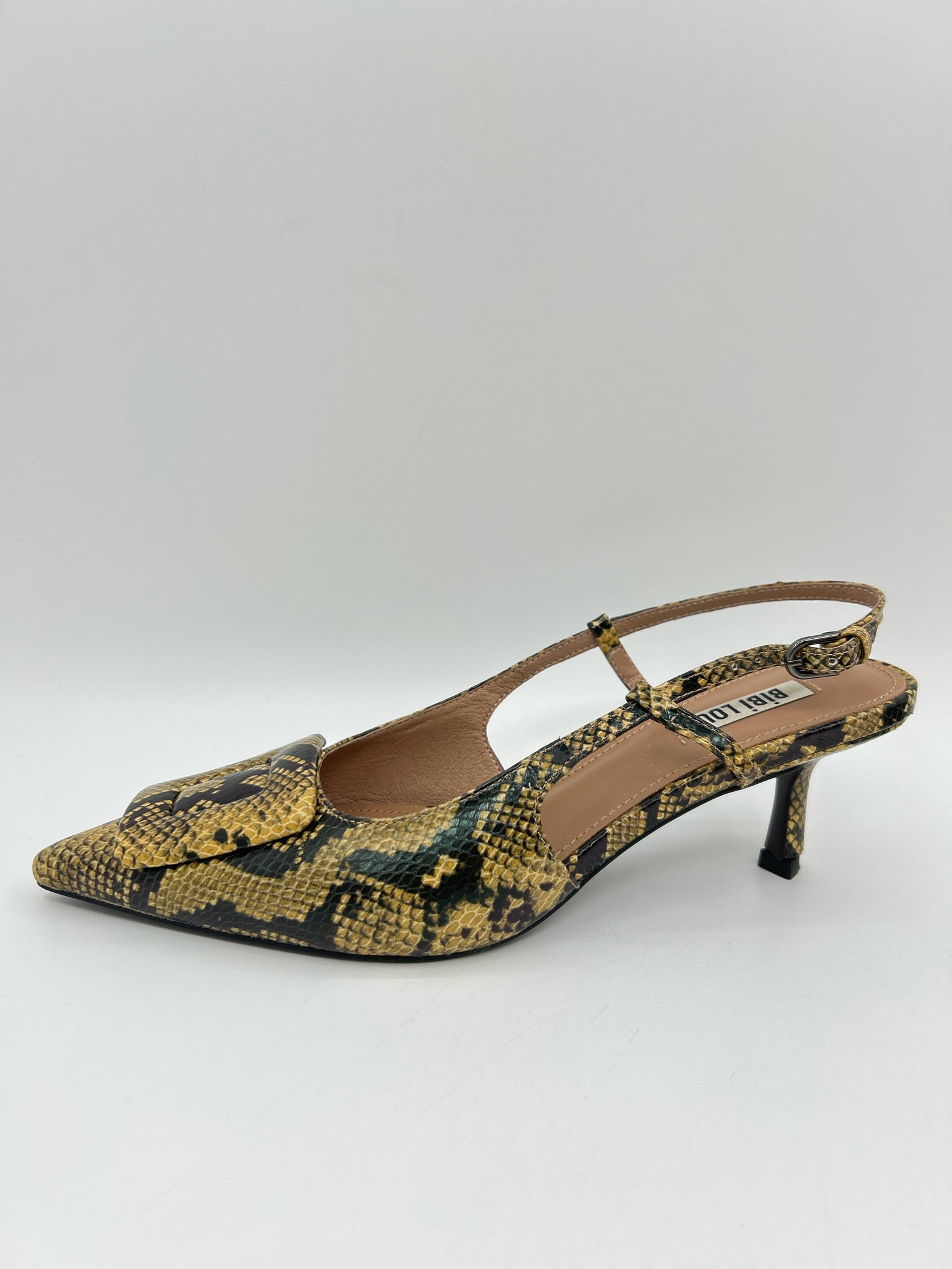 BIBI LOU Size 10 Beige and Black Women Pumps