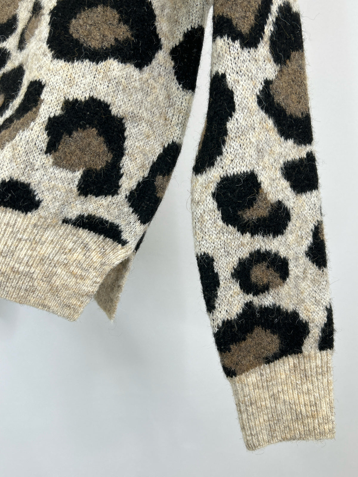 AQUA Size XS Taupe and black Women Sweater