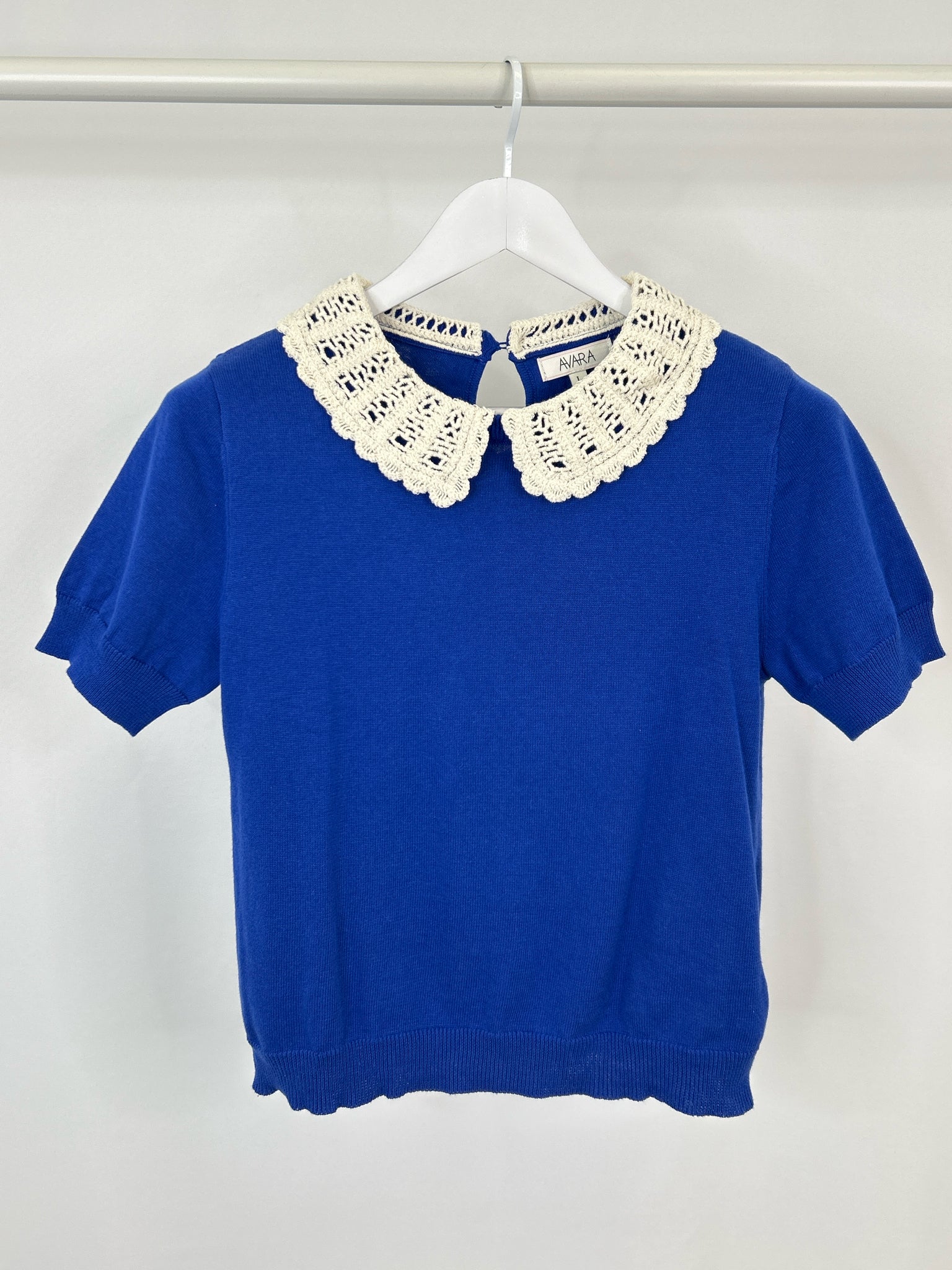Avara Size L Blue Women Sweater