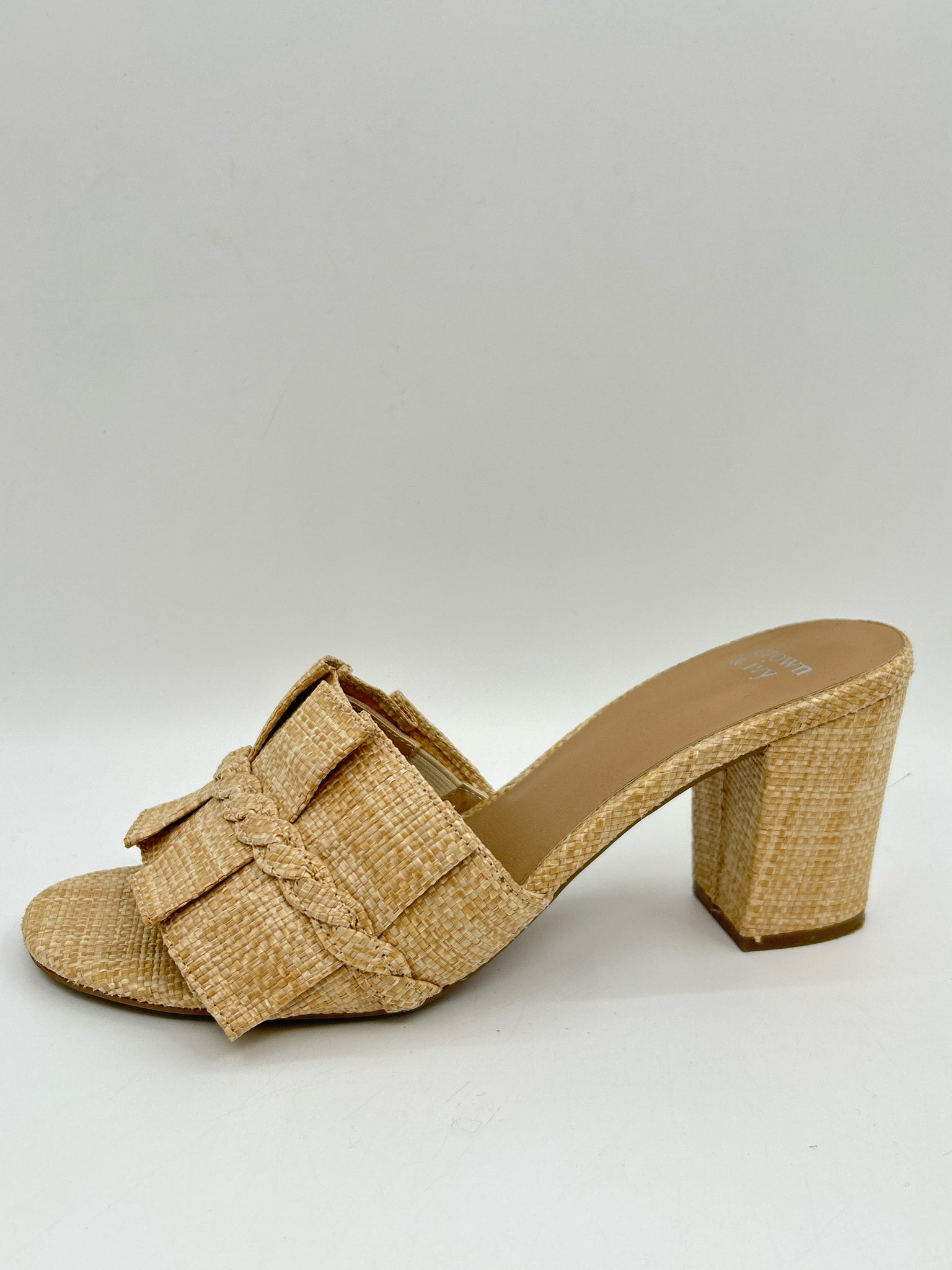 CROWN & IVY Size 9M Natural Women Sandal
