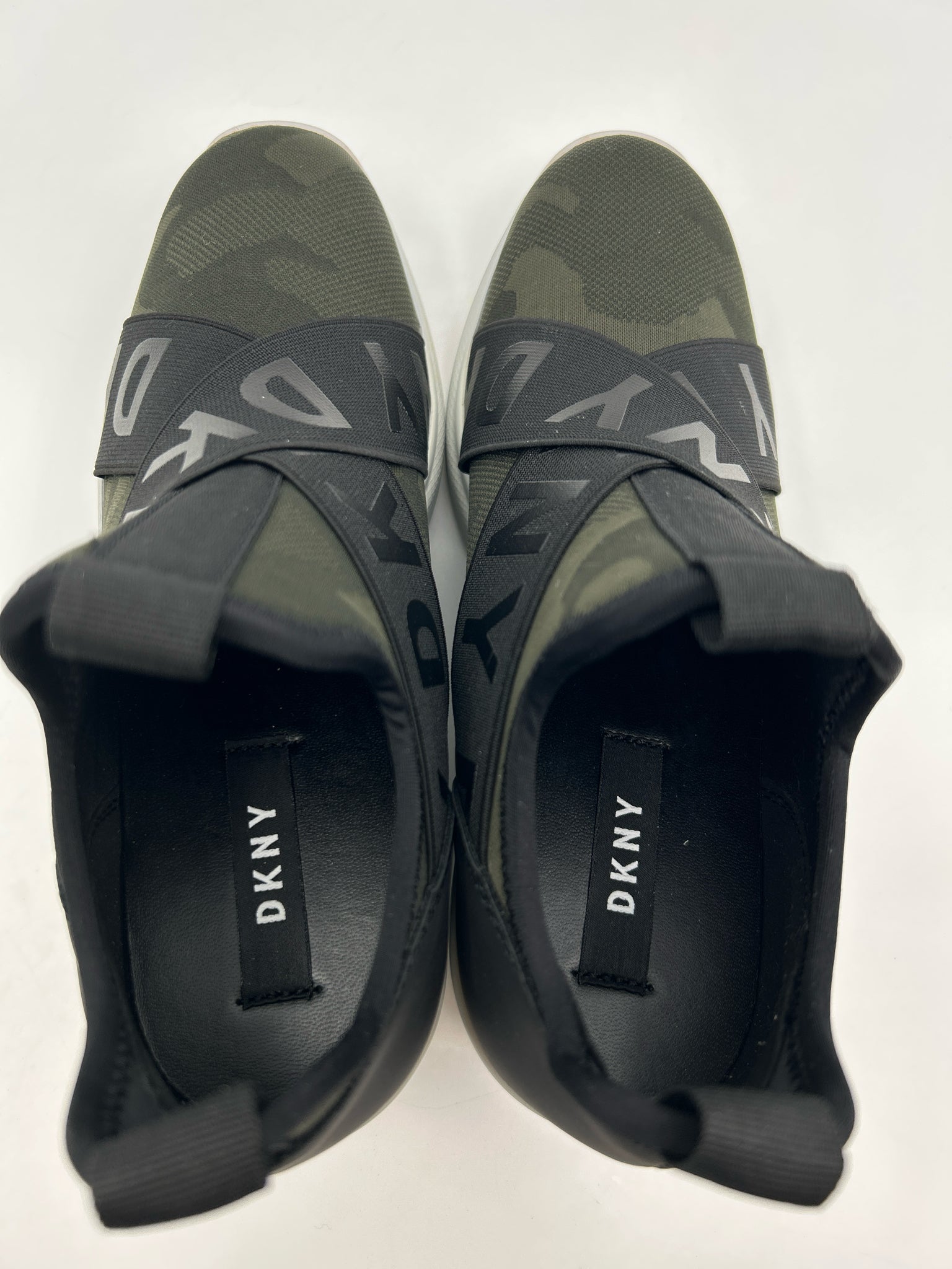 DKNY Size 7.5 CAMO Women Sneakers
