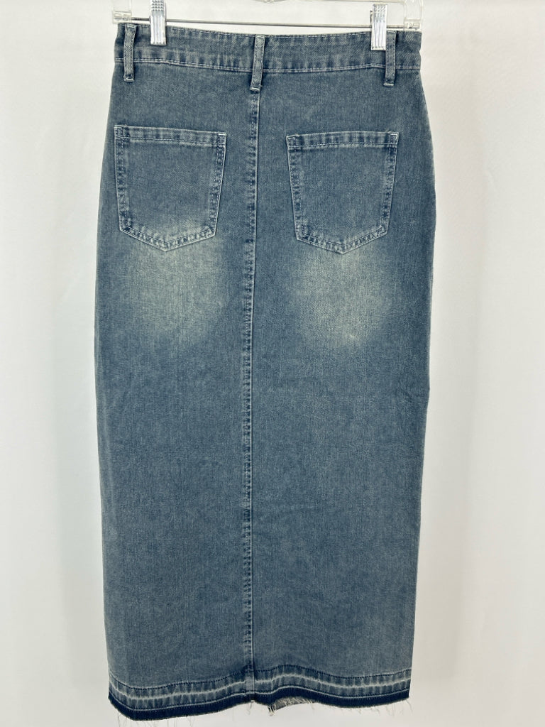 HAPPILY GREY Size 3/26 Blue Denim Skirt NWT