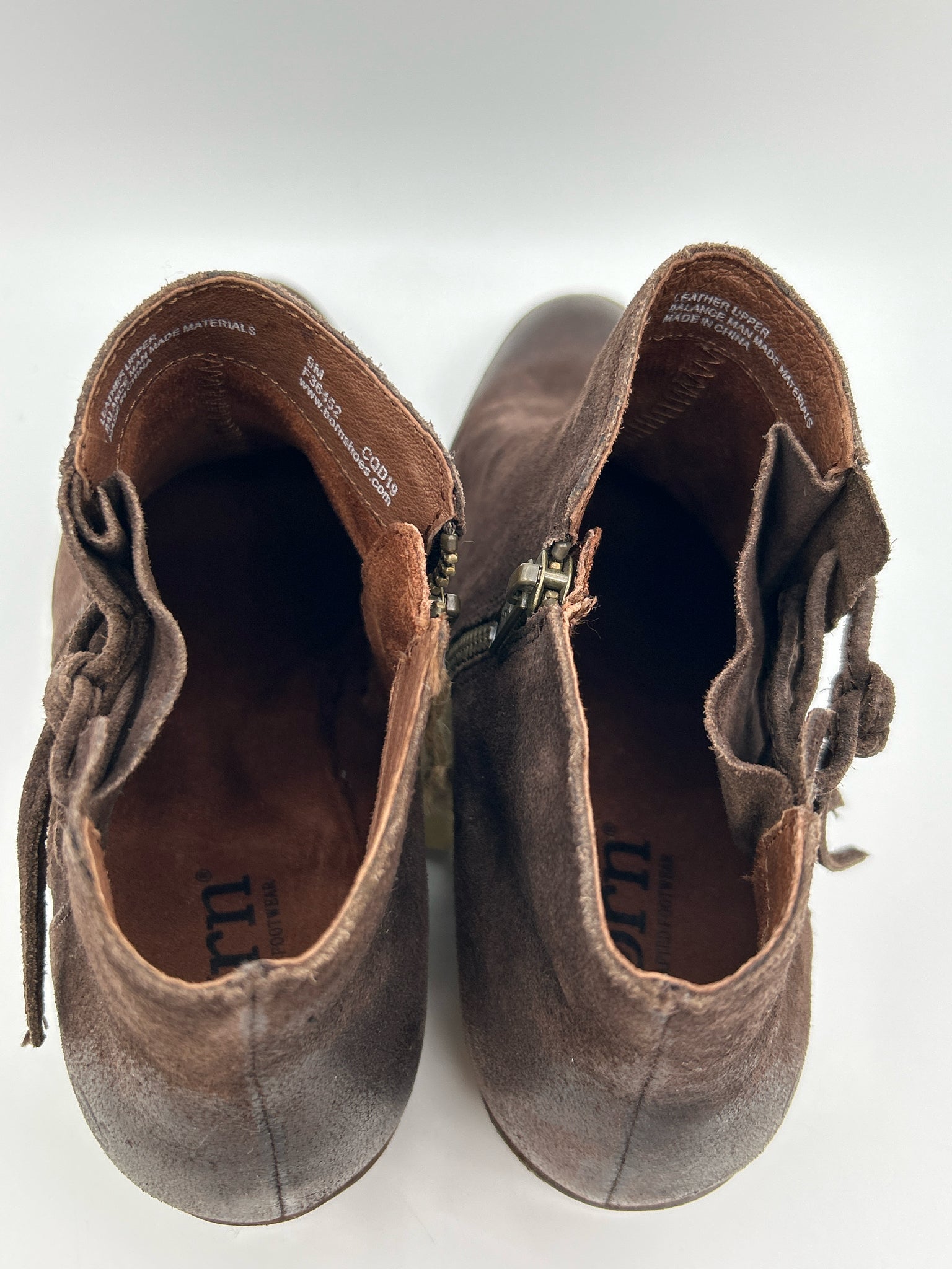 BORN NWT Size 9M DARK BROWN Women Booties