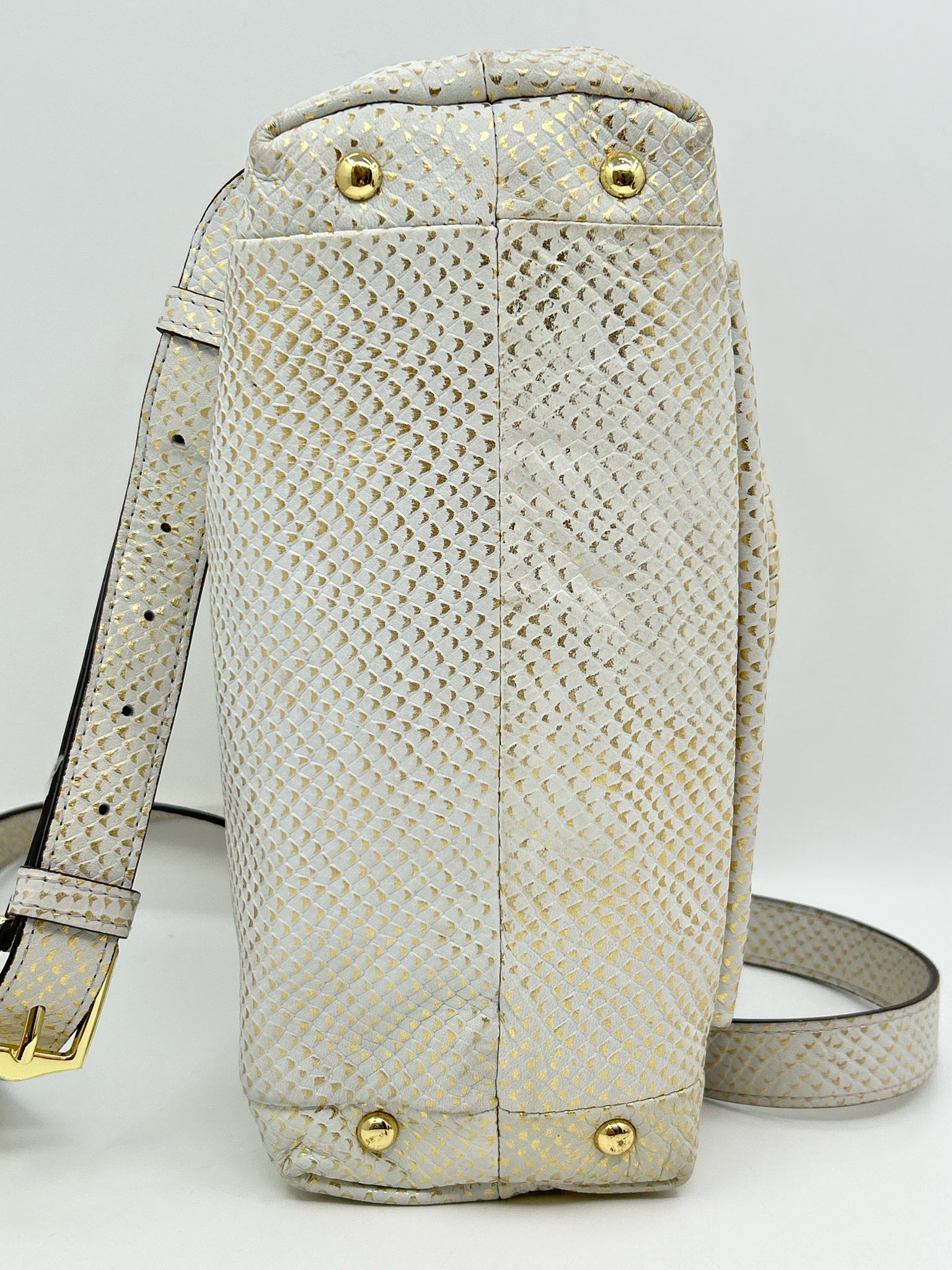 AIMEE KESTENBERG WHITE AND GOLD Women Purse