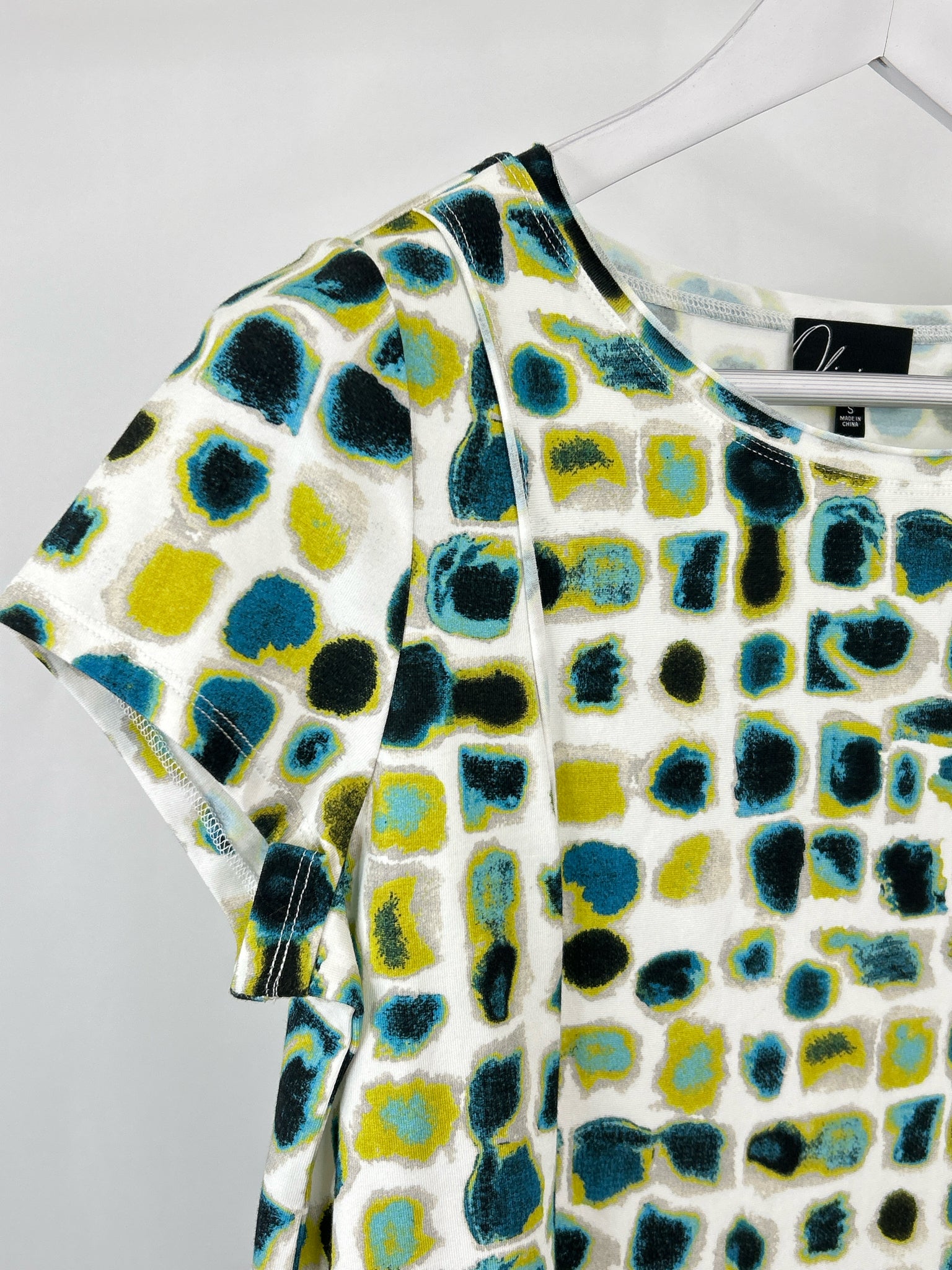 OLIVIA BY HABITAT CLOTHES Size S GREEN AND WHITE Women Top