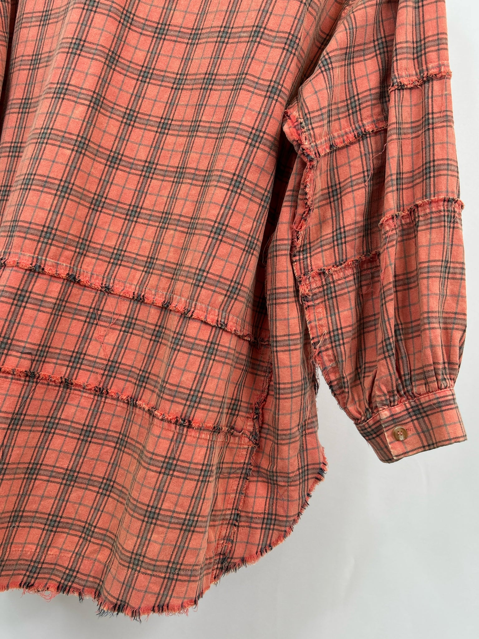 EASEL Size M CORAL PLAID Women Shirt