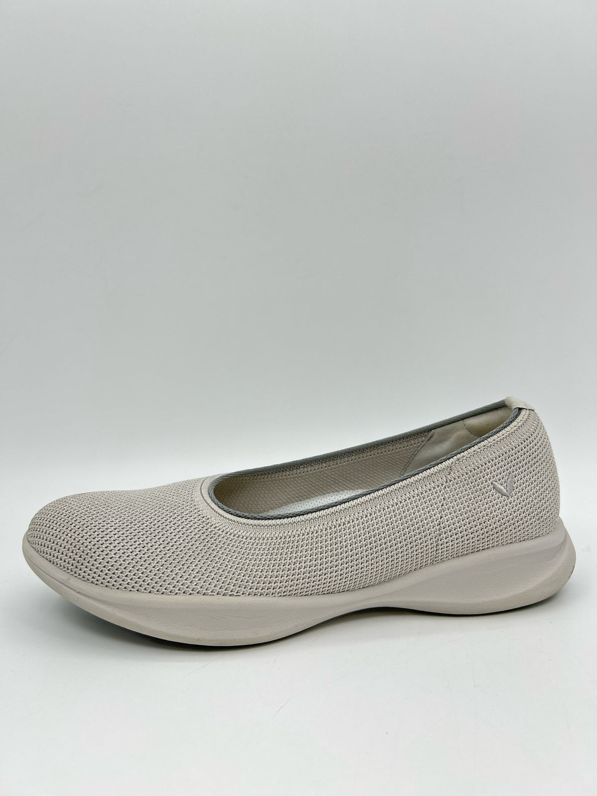 VIVAIA Size 8.5 Gray Women Sneakers