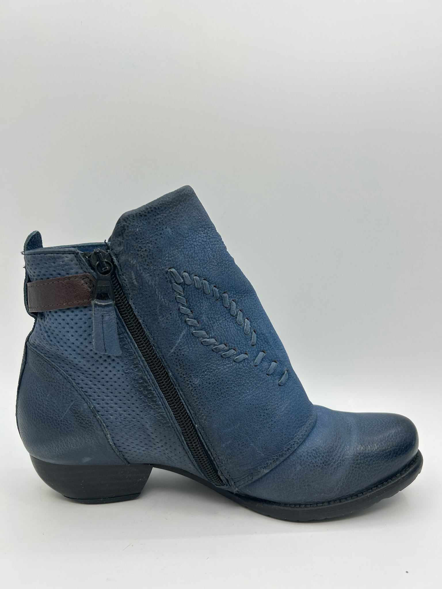 MIZ MOOZ Size 37 Blue Women Booties
