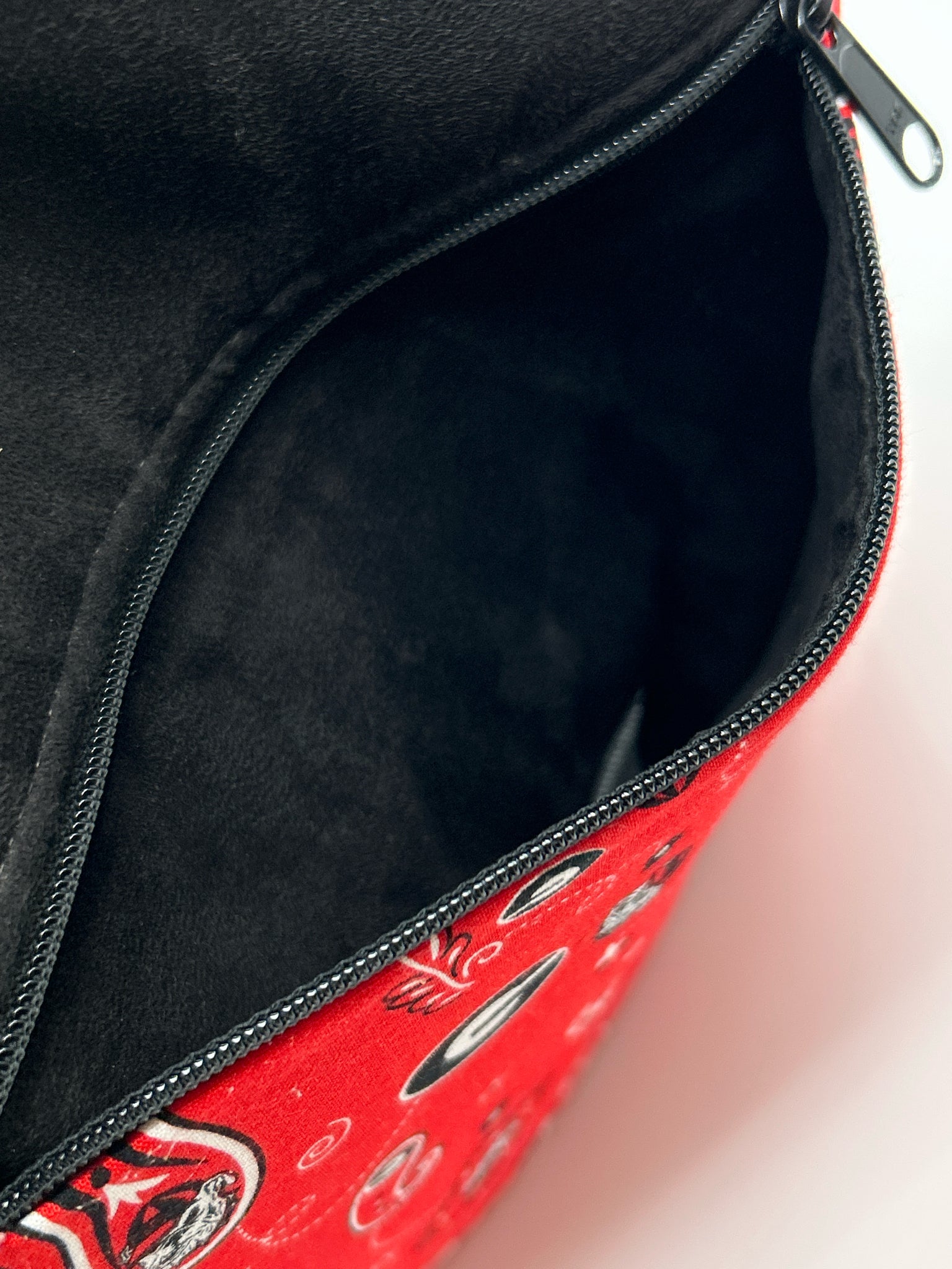 Maddy Moo Red and Black Women Purse