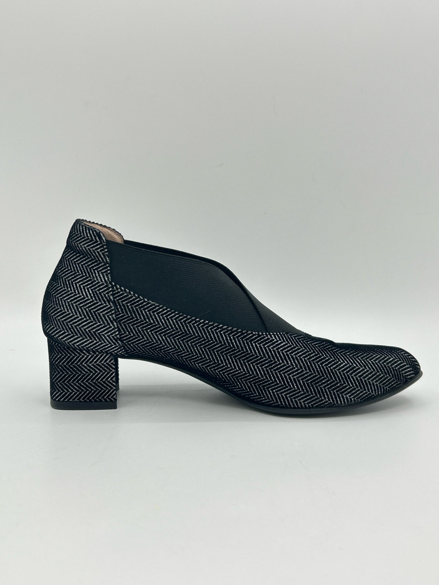 BEAUTIFEEL Size 37 Silver & Black Women Booties