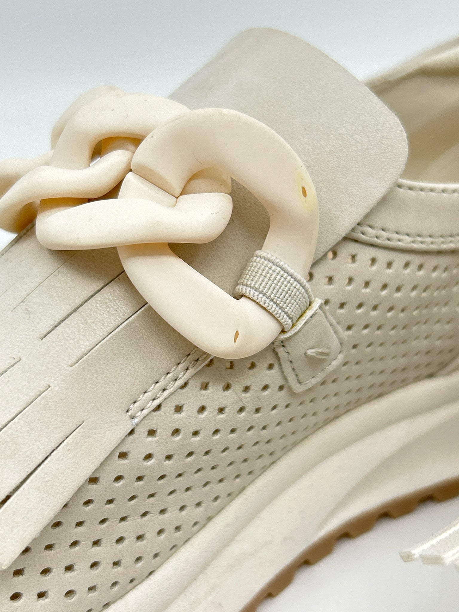 YELLOW BOX Size 8.5 BONE Women Sneakers