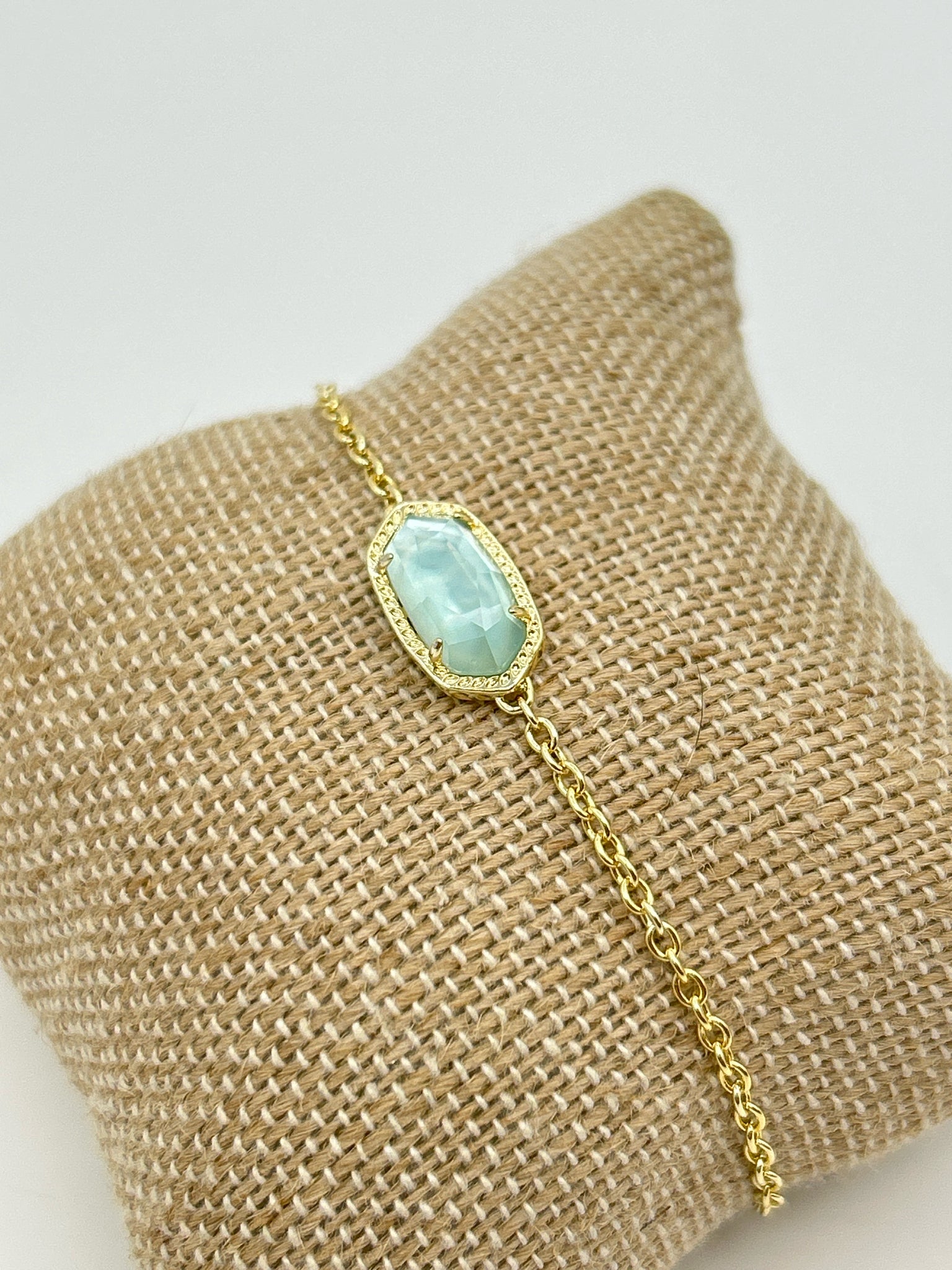 KENDRA SCOTT Gold Bracelet