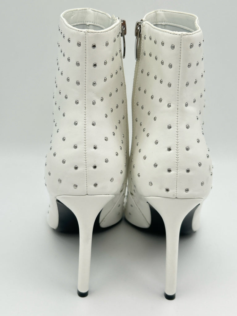 NINE WEST Women Size 10M White Booties NWOB