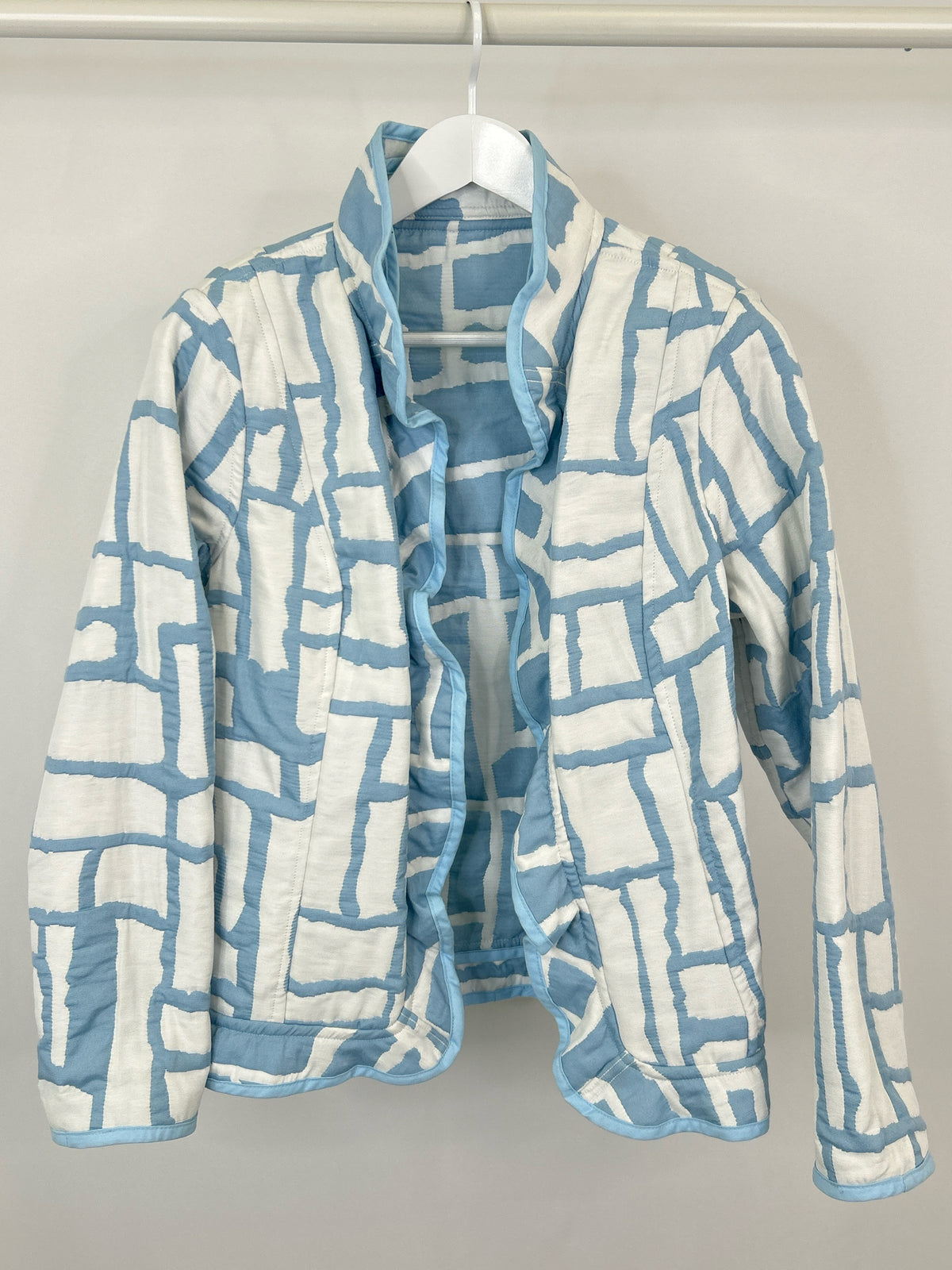 Trimdin Size L WHITE AND BLUE Women Jacket