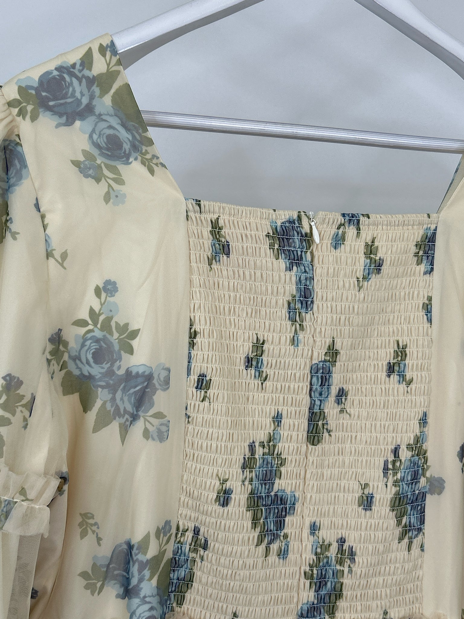 IVY CITY Size 1X Cream Women Dress