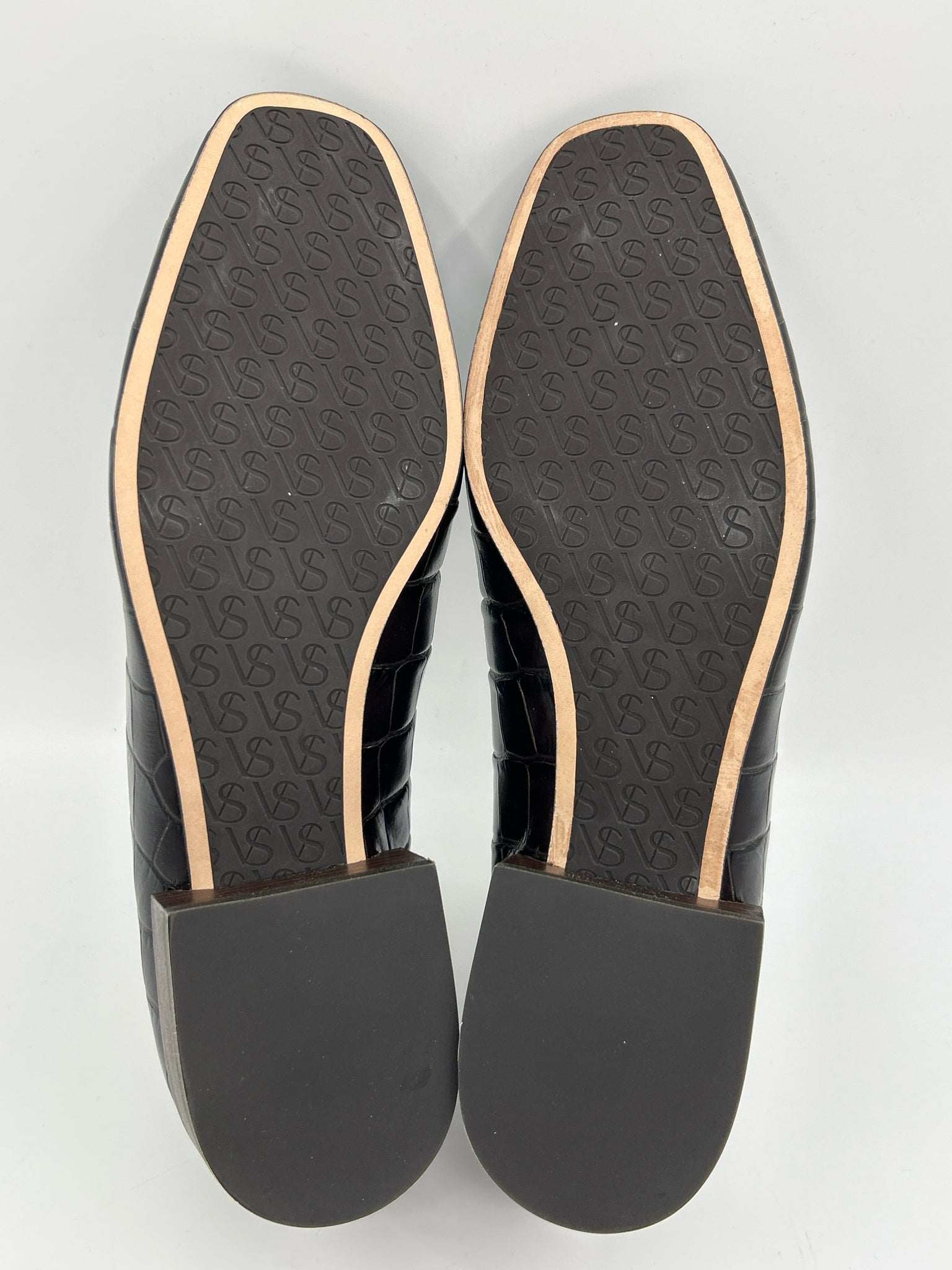 VIA SPIGA NWOB Size 8M Dark Brown Women Loafer