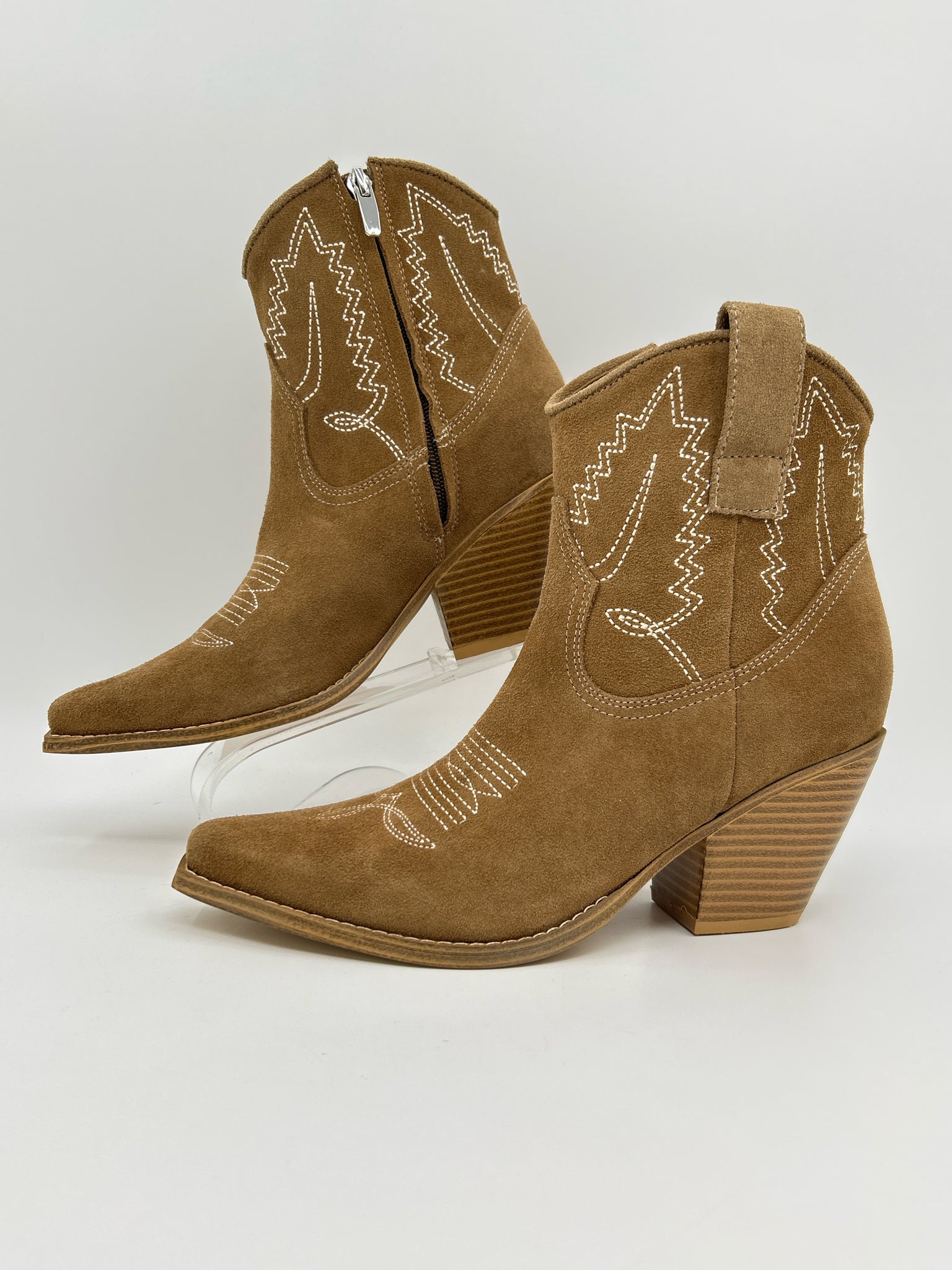 NINE WEST Size 8M Brown Women Booties