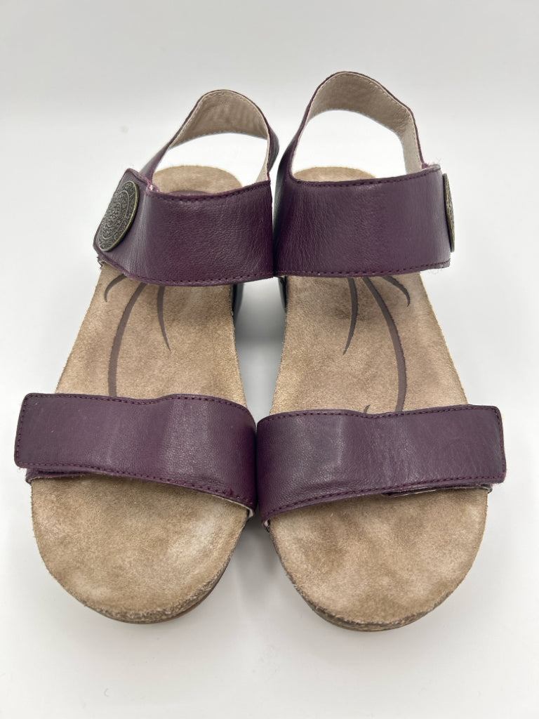 ABEO Women Size 7.5N Purple Sandal