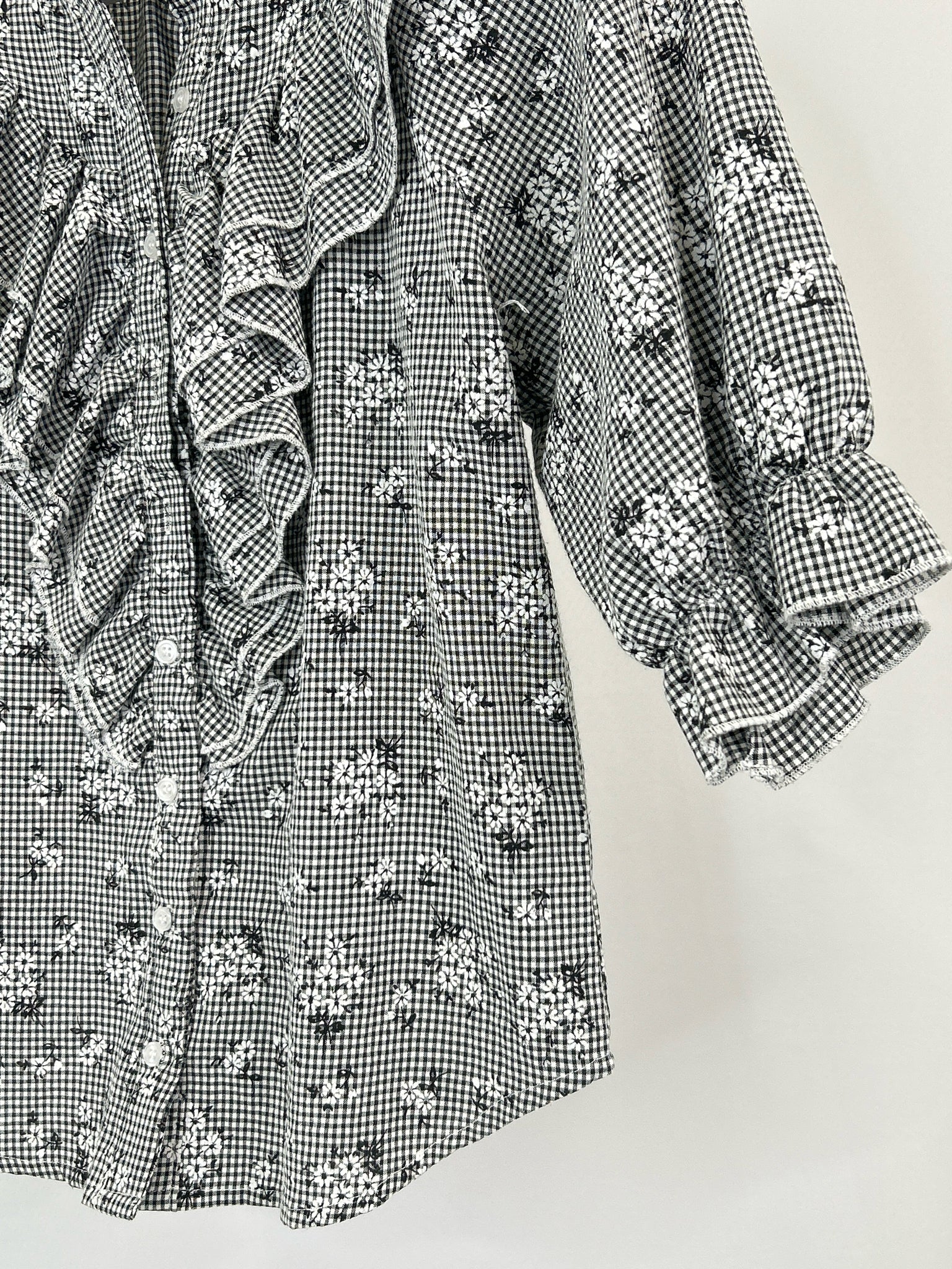 THE SHIRT BY ROCHELLE BEHRENS Size M White and black Women Blouse