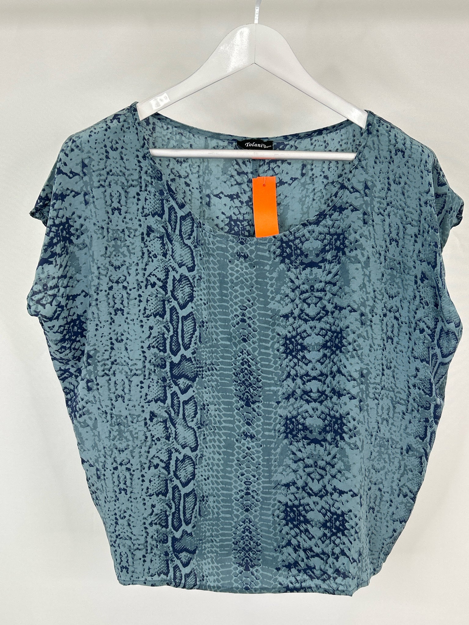 TOLANI Size M Blue Print Women Top