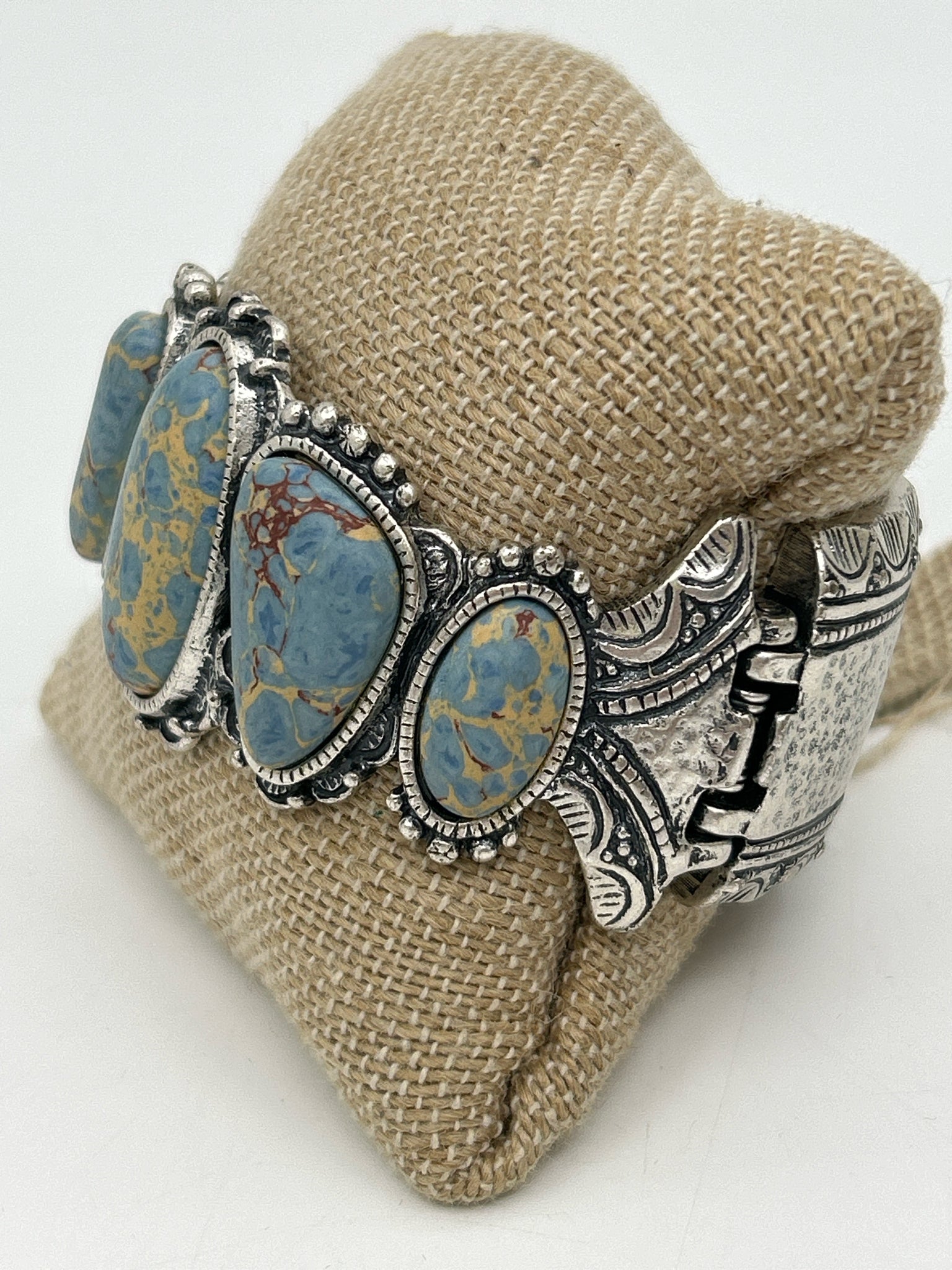 NO BRAND Silver and Blue Bracelet NWT