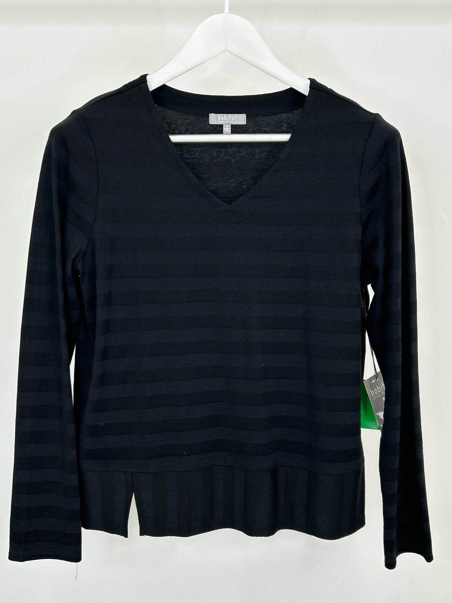 HABITAT Size S Black Women Top