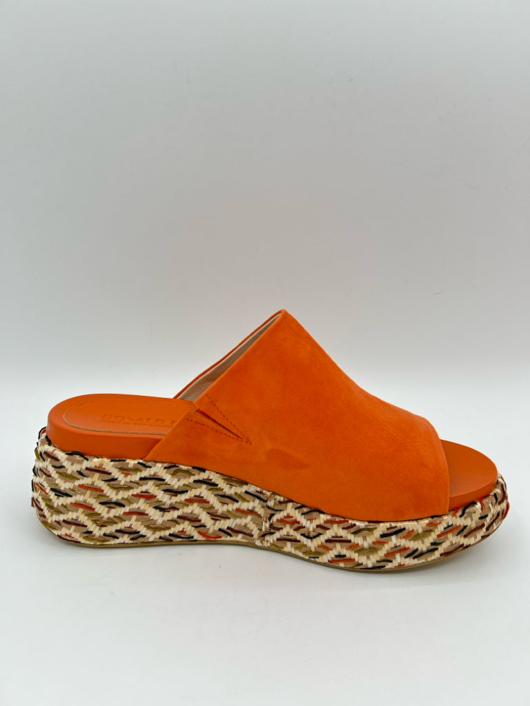 DONALD PLINER Ruth Platform Size 7 Orange Sandal NIB