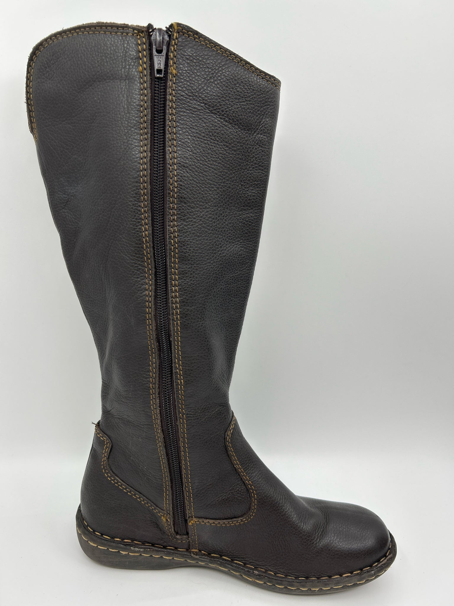 b.o.c. Size 7.5 Brown Women Boots