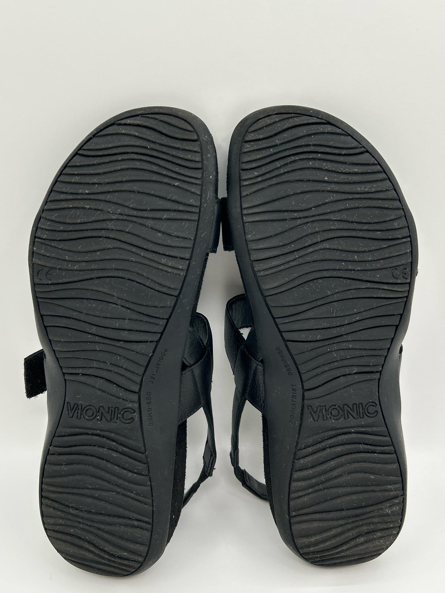 VIONIC Size 6.5 Black Women Sandal