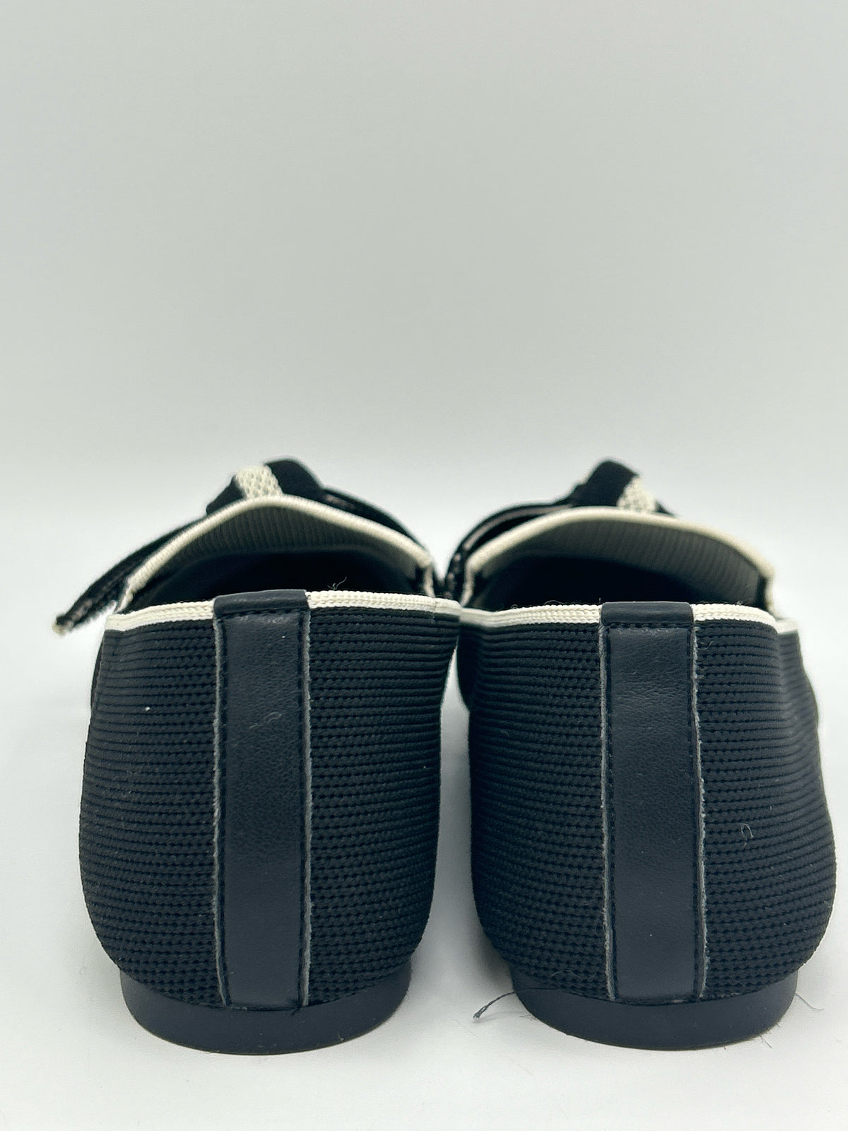 ANNE KLEIN Size 8.5 Black Women Flats
