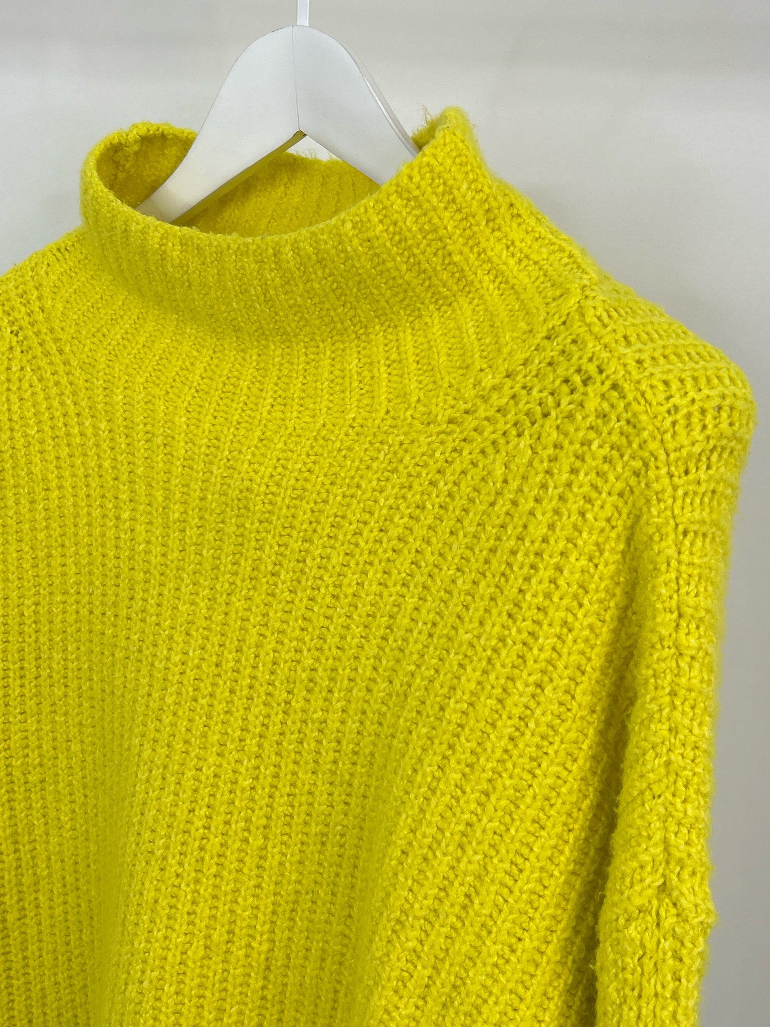 ANTHROPOLOGIE Size M Yellow Women Sweater