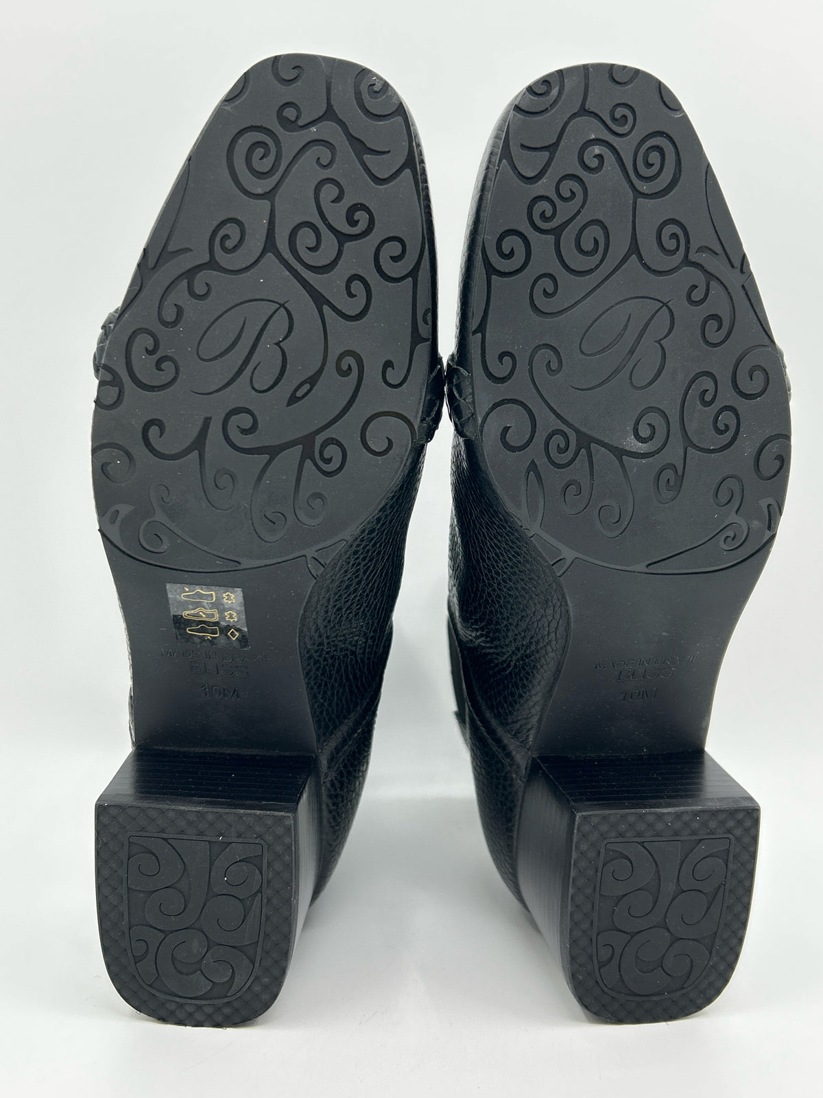 BRIGHTON NIB Size 10M Black Women Booties