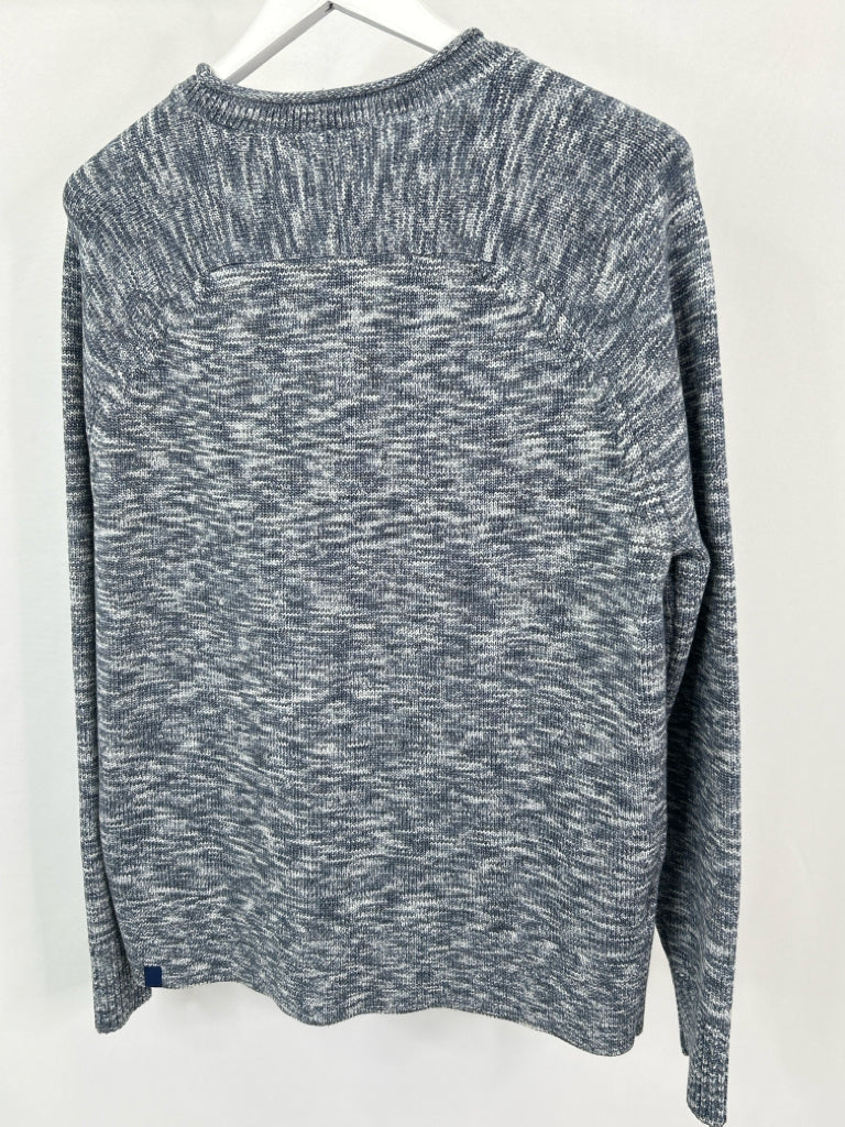 LULULEMON Women Size M blue and white Sweater