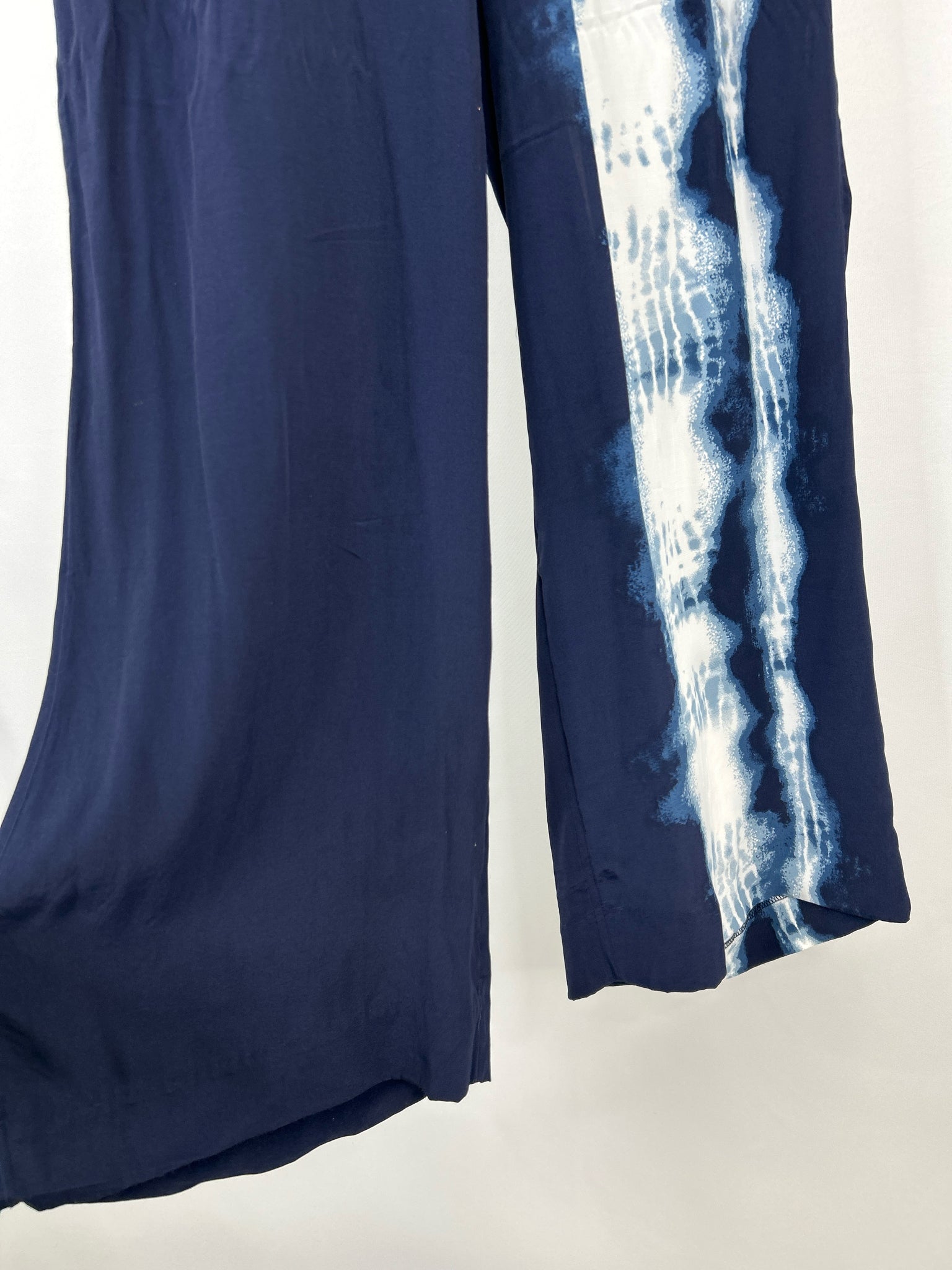 CHICO'S Size 4 Navy Print Women 2-Piece w/pants