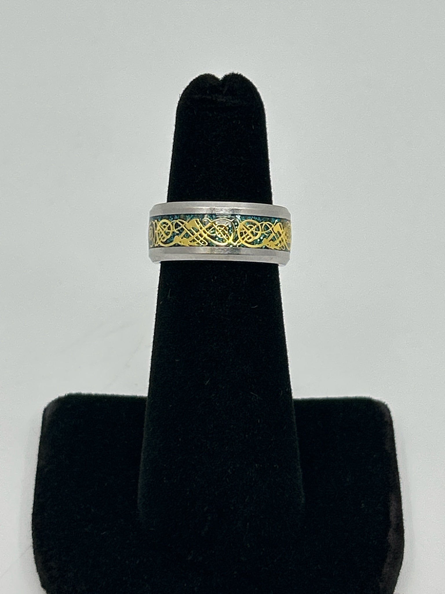 MAKANI HAWAII Silver and Gold Size 5 Ring