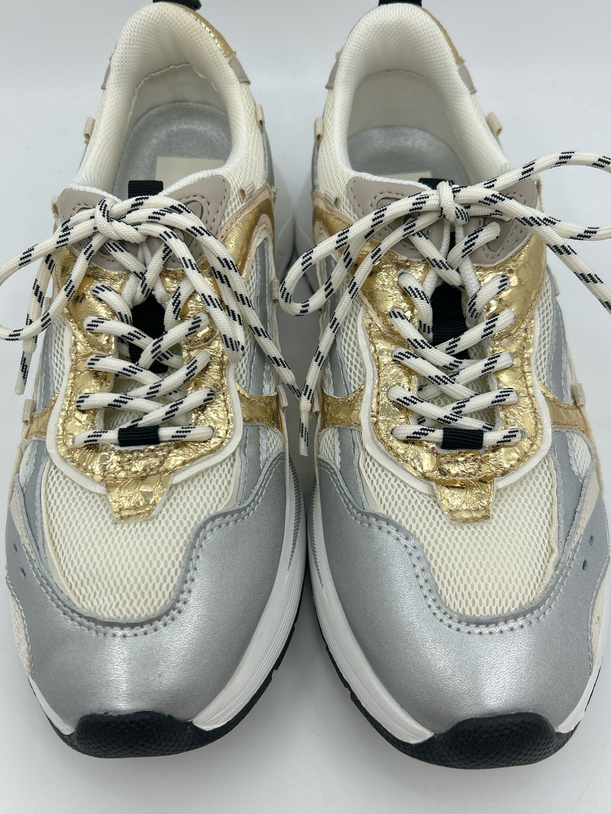 DOLCE VITA Size 9.5 off white Women Sneakers