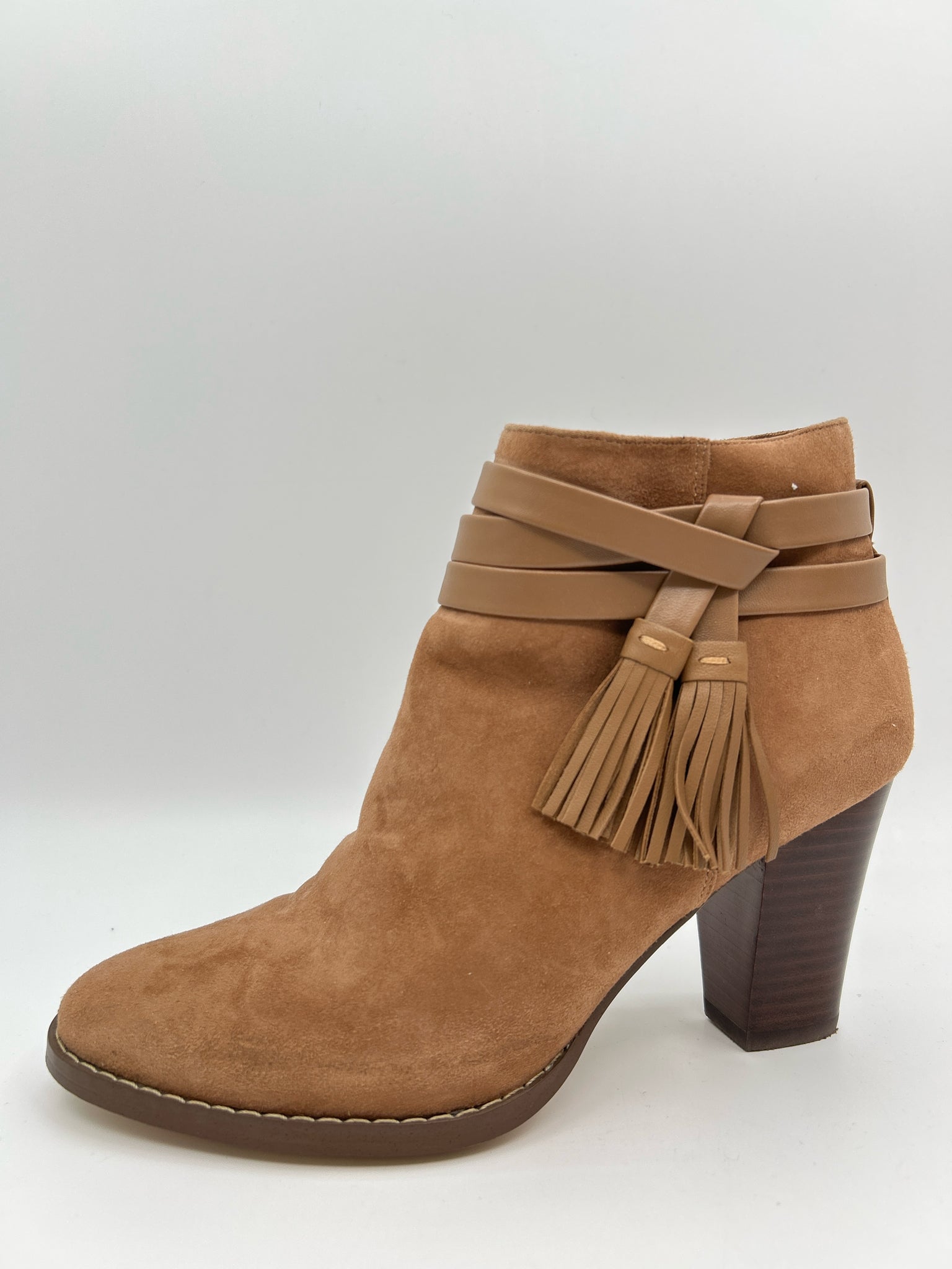 White House Black Market Size 8M Camel Women Booties