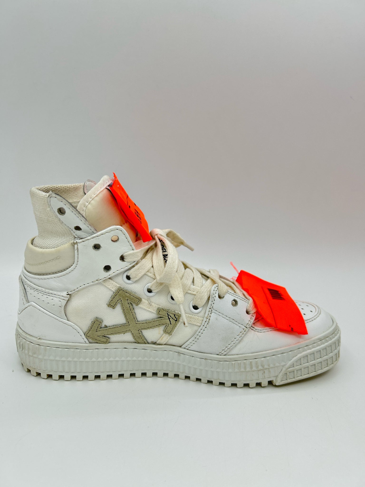 OFF-WHITE Size 36 White Print Women Sneakers
