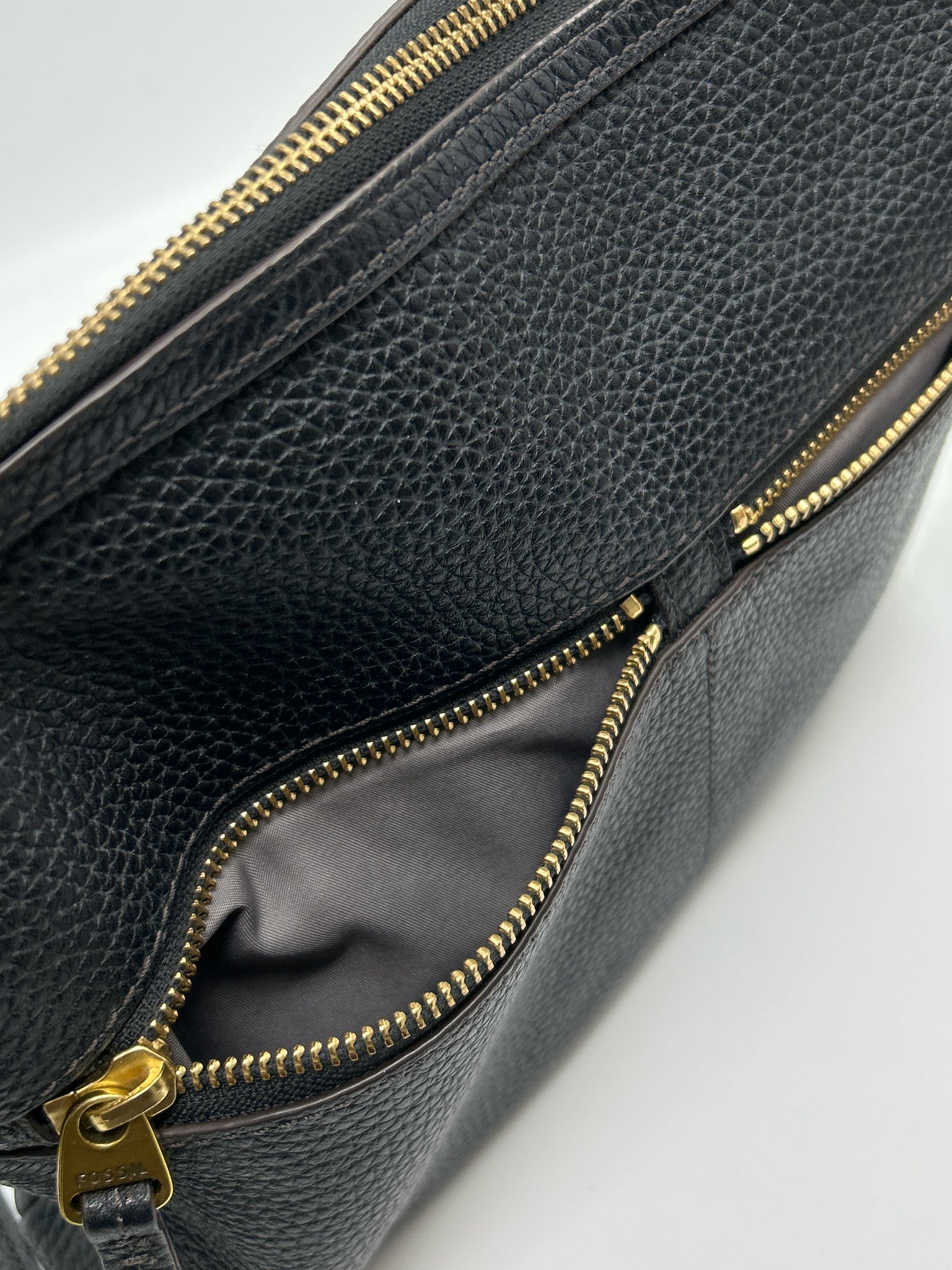 FOSSIL Black Women Purse